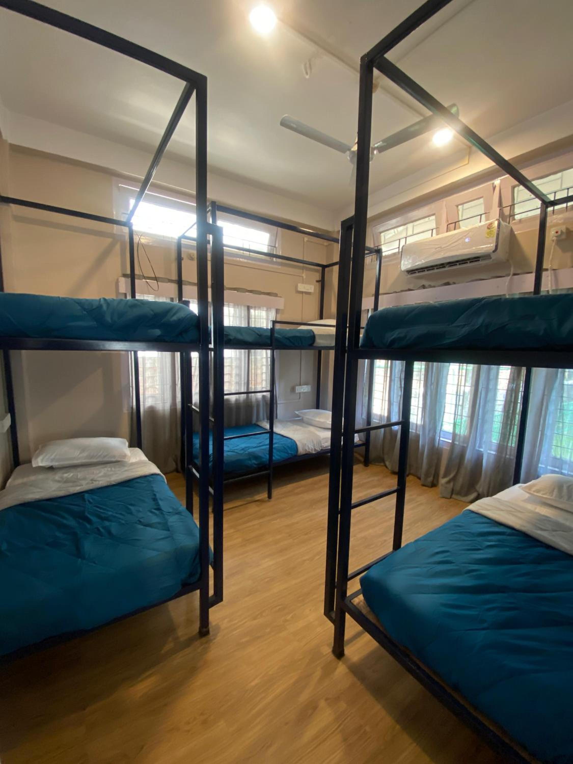 Bed in 6-Bed Mixed Dormitory Room photo 2
