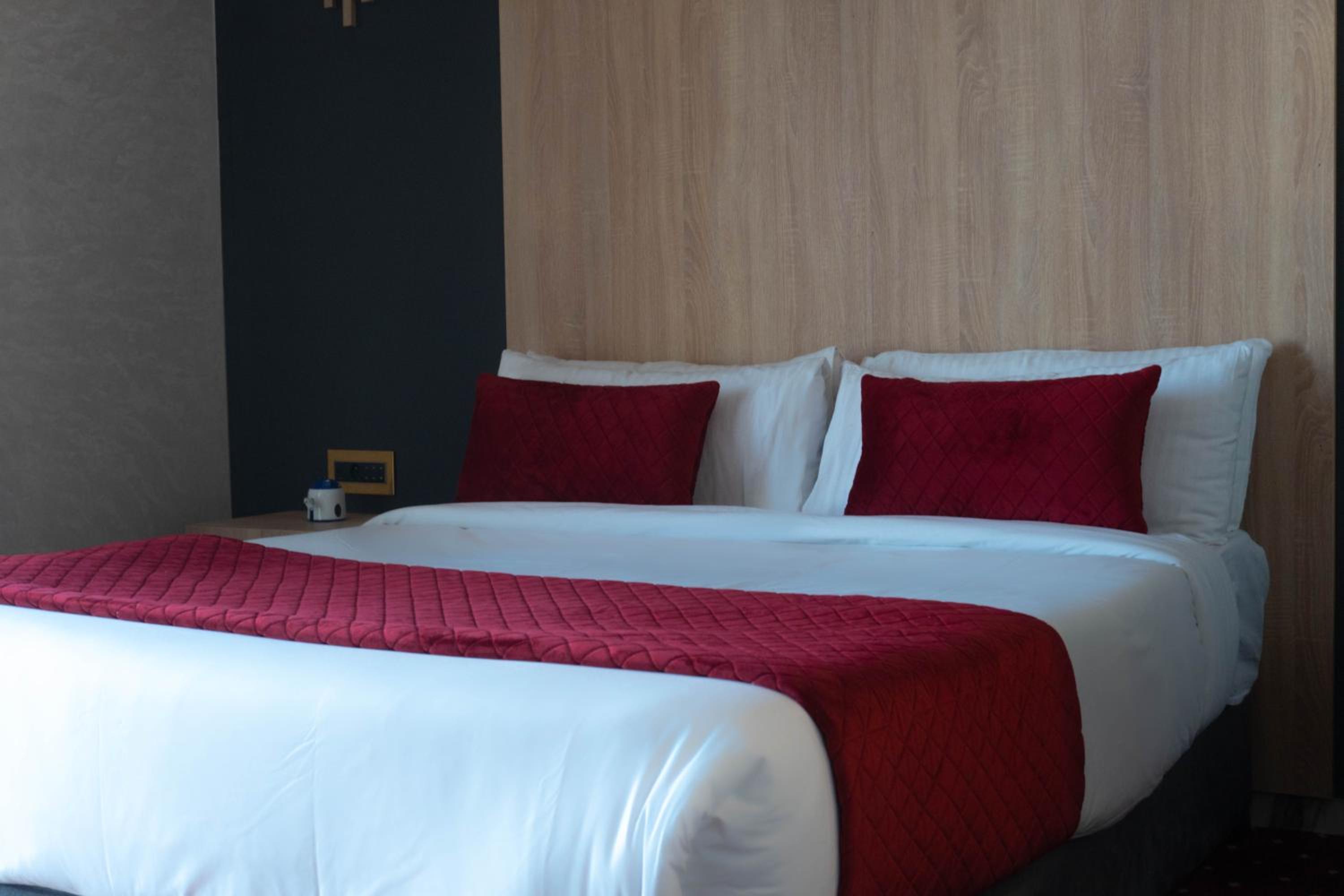 Deluxe Double Room with Balcony and Sea View