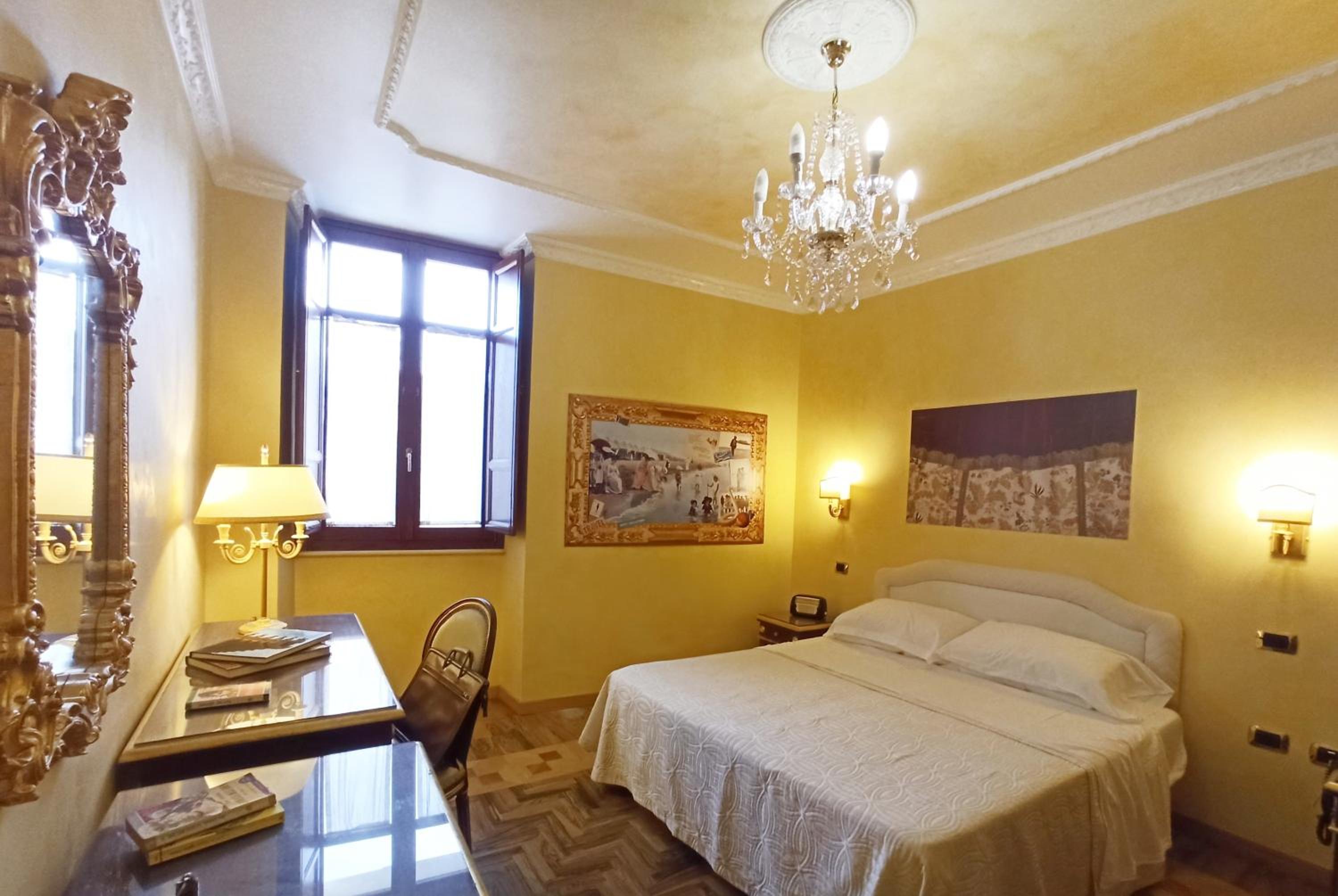 Deluxe Double Room photo 2