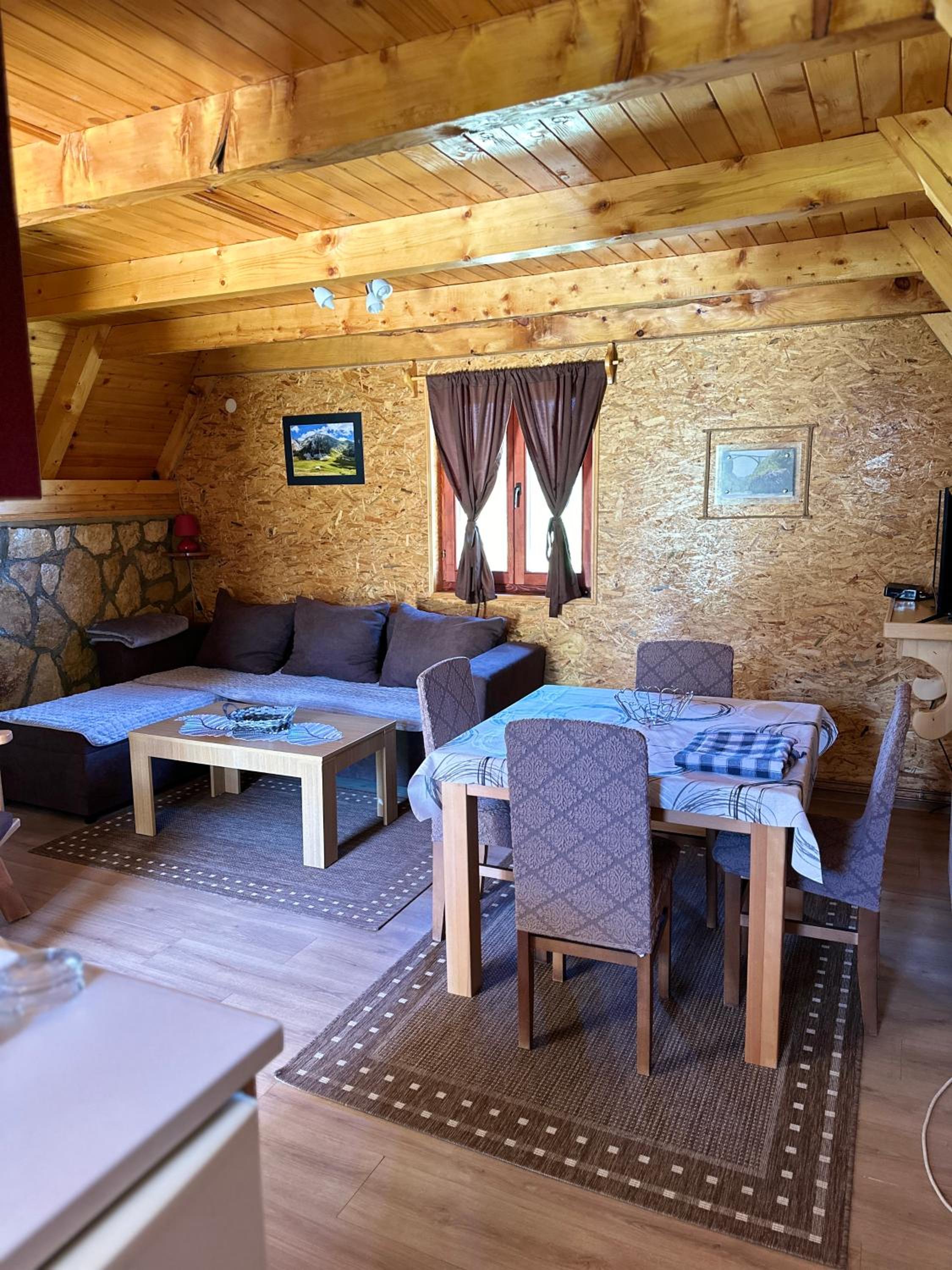 Bungalow photo 1