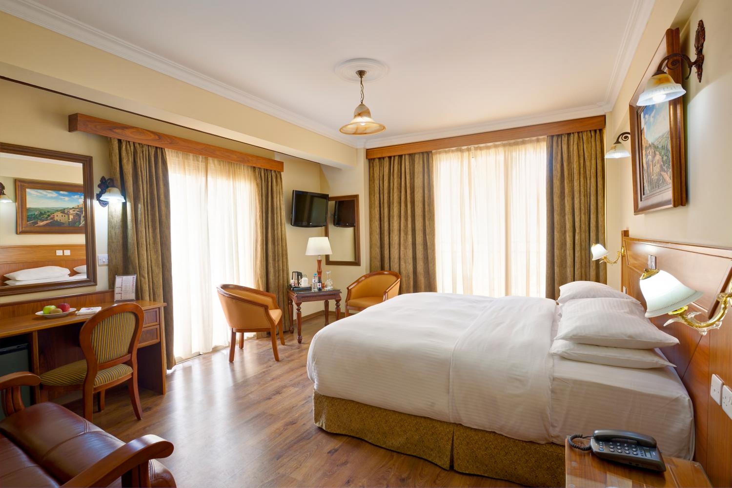 Executive Suite photo 3