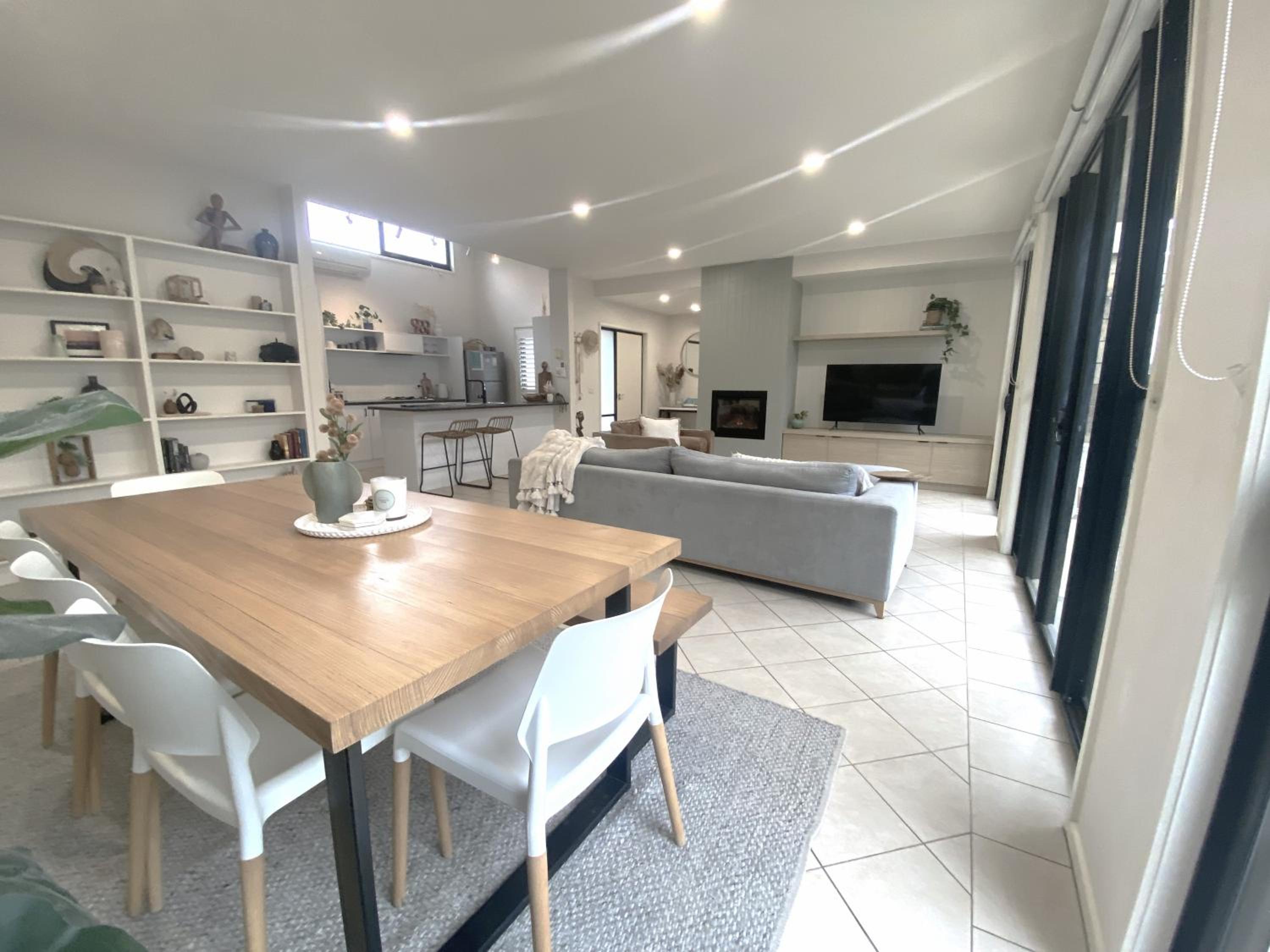 Three-Bedroom Villa photo 3