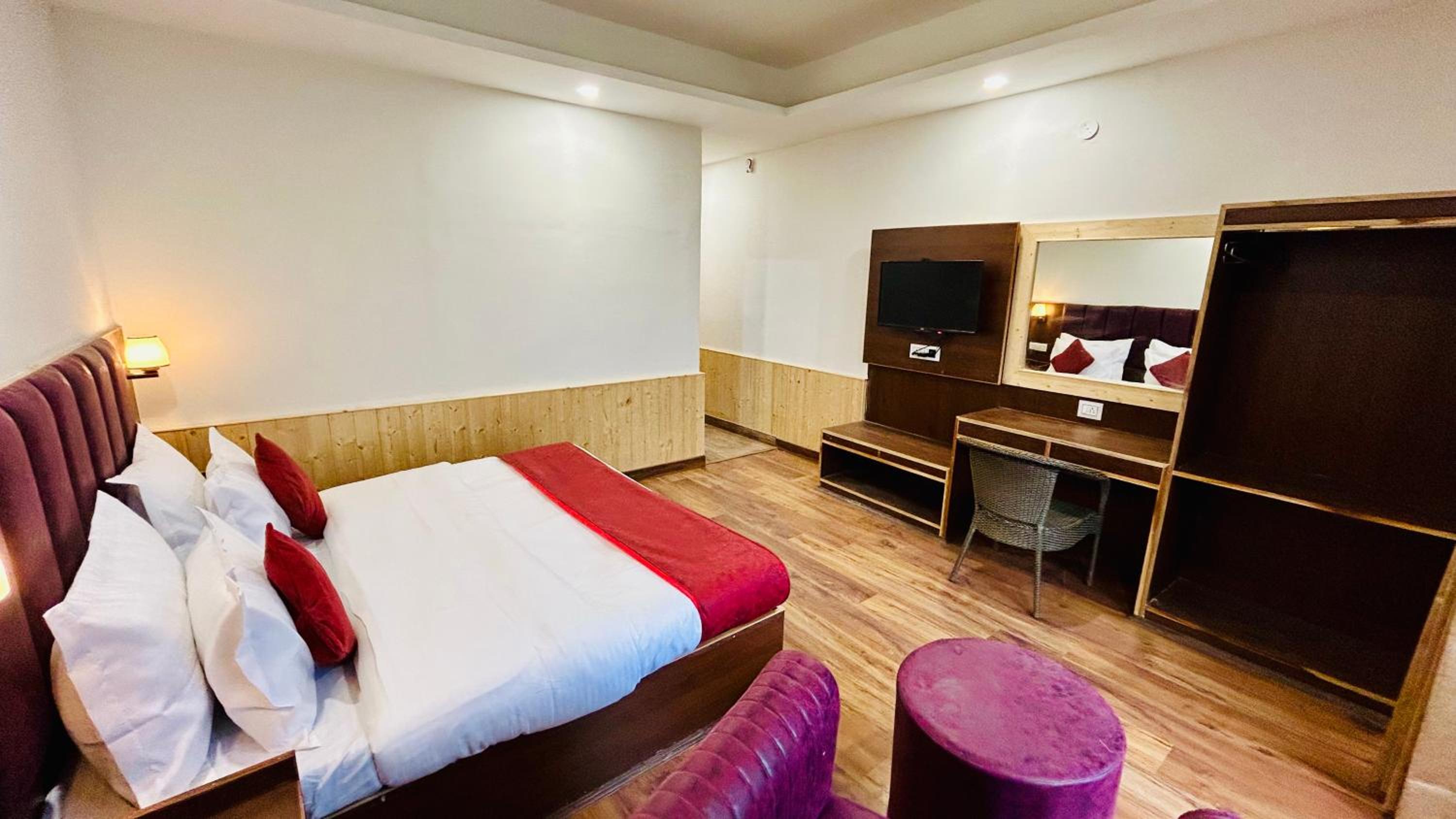 Superior Queen Room