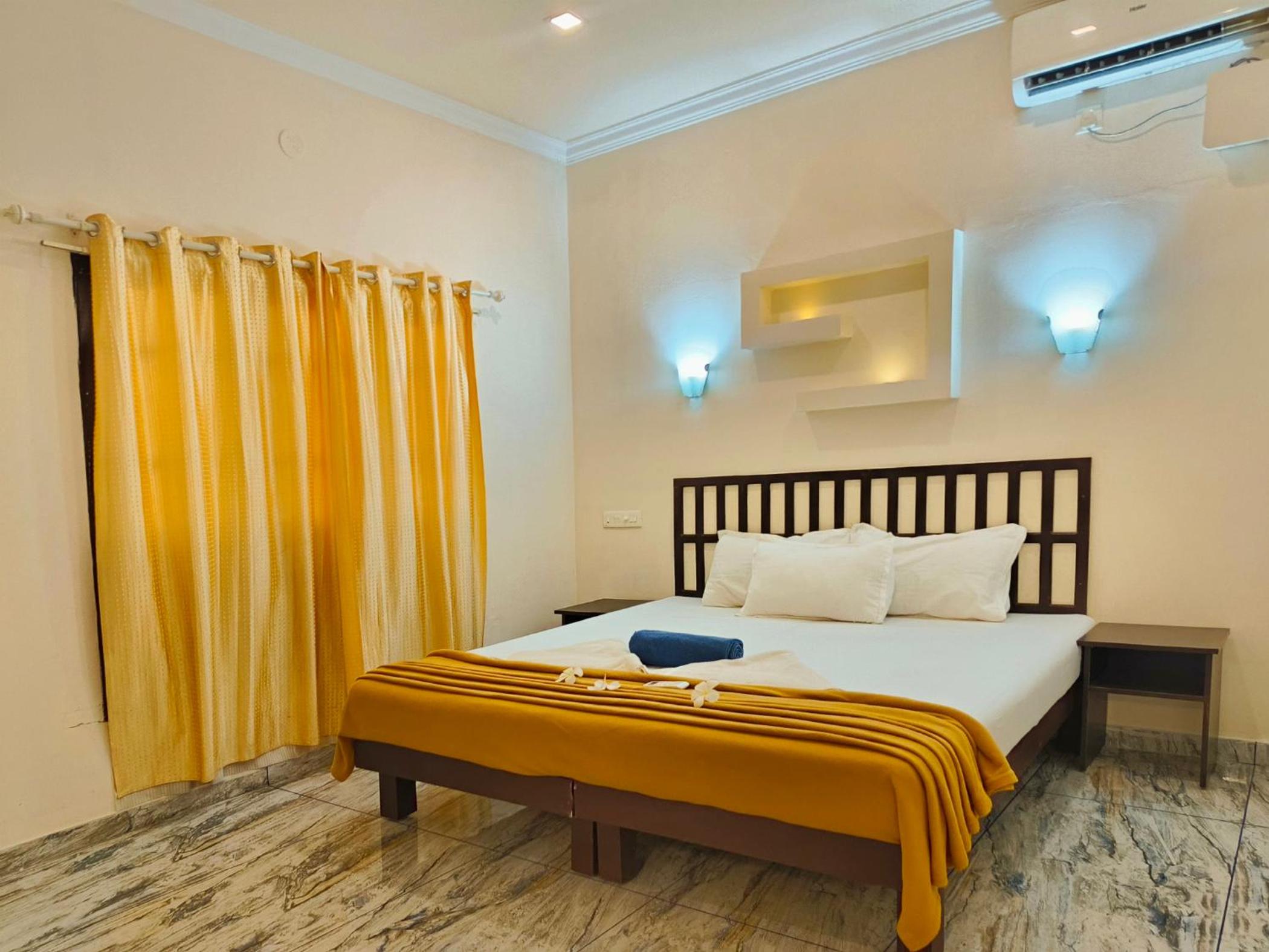 Double Room with Private Bathroom photo 1