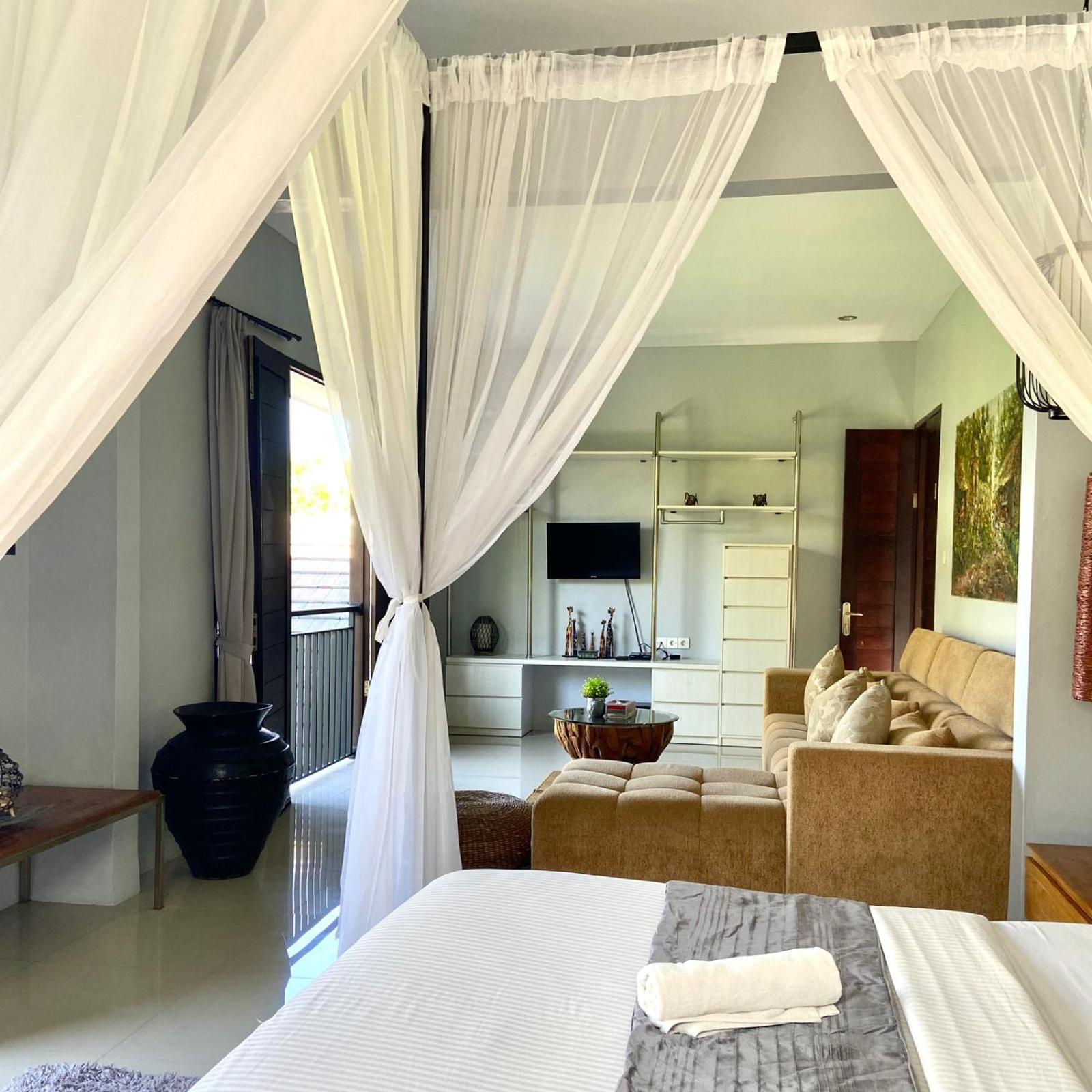 Three-Bedroom Villa - Photo 60