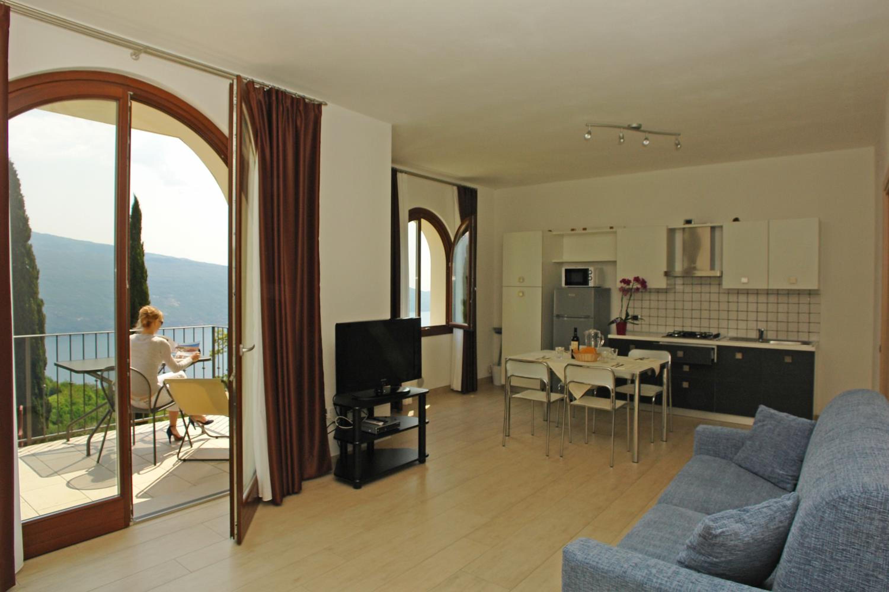 Two-Bedroom Apartment (4-6 Adults) photo 1