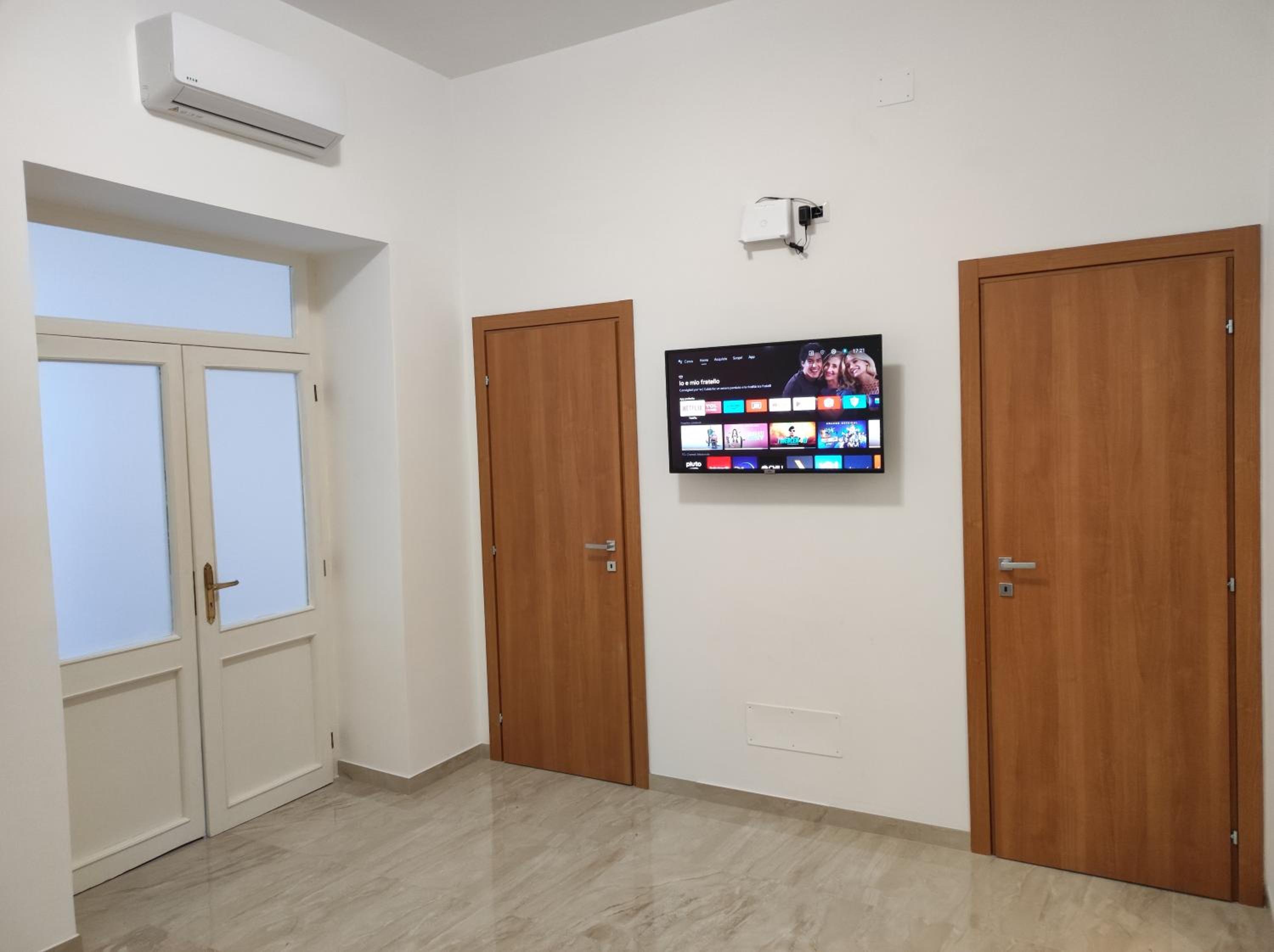 Two-Bedroom Standard Apartment photo 1