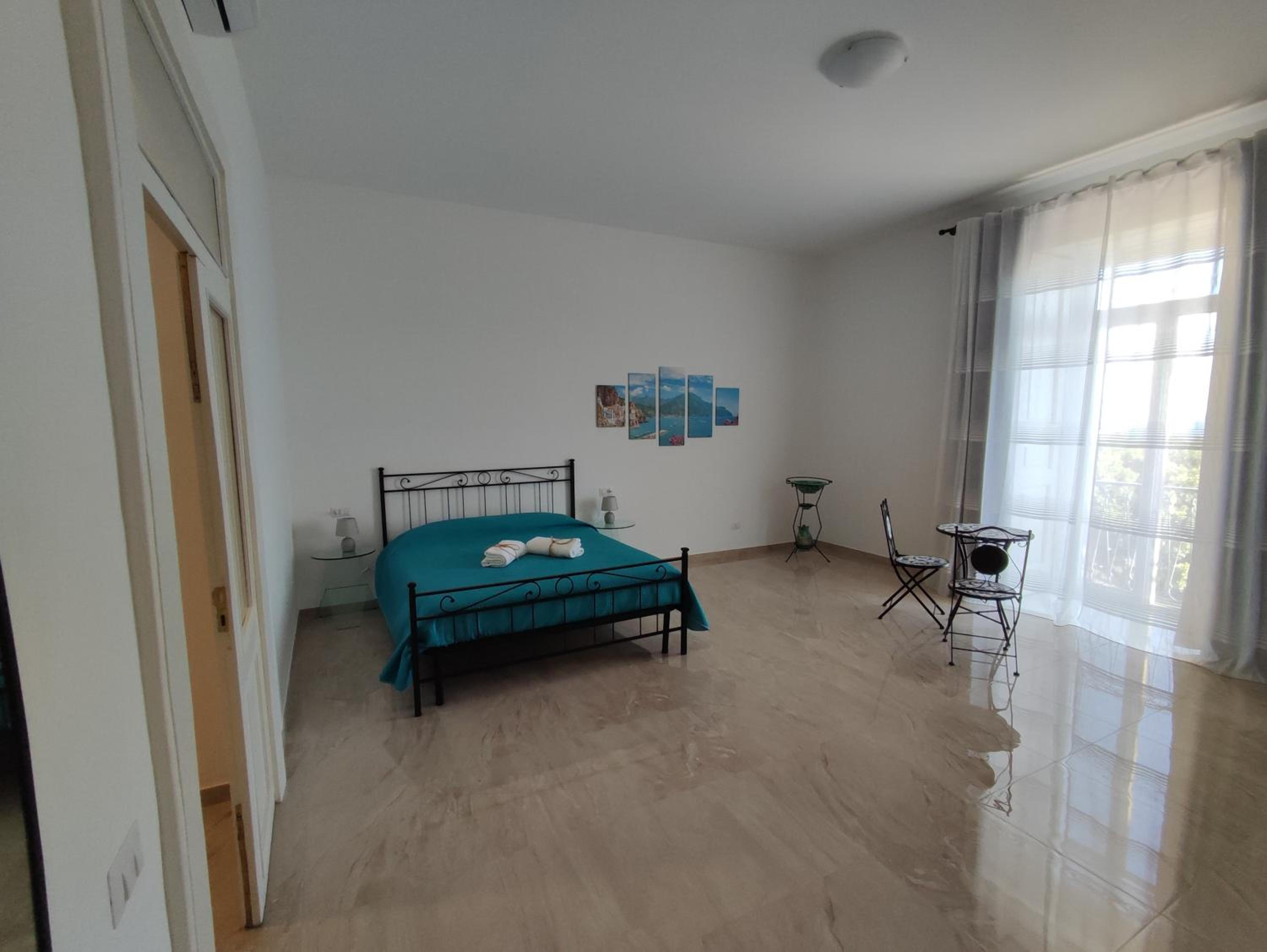 Two-Bedroom Standard Apartment photo 2