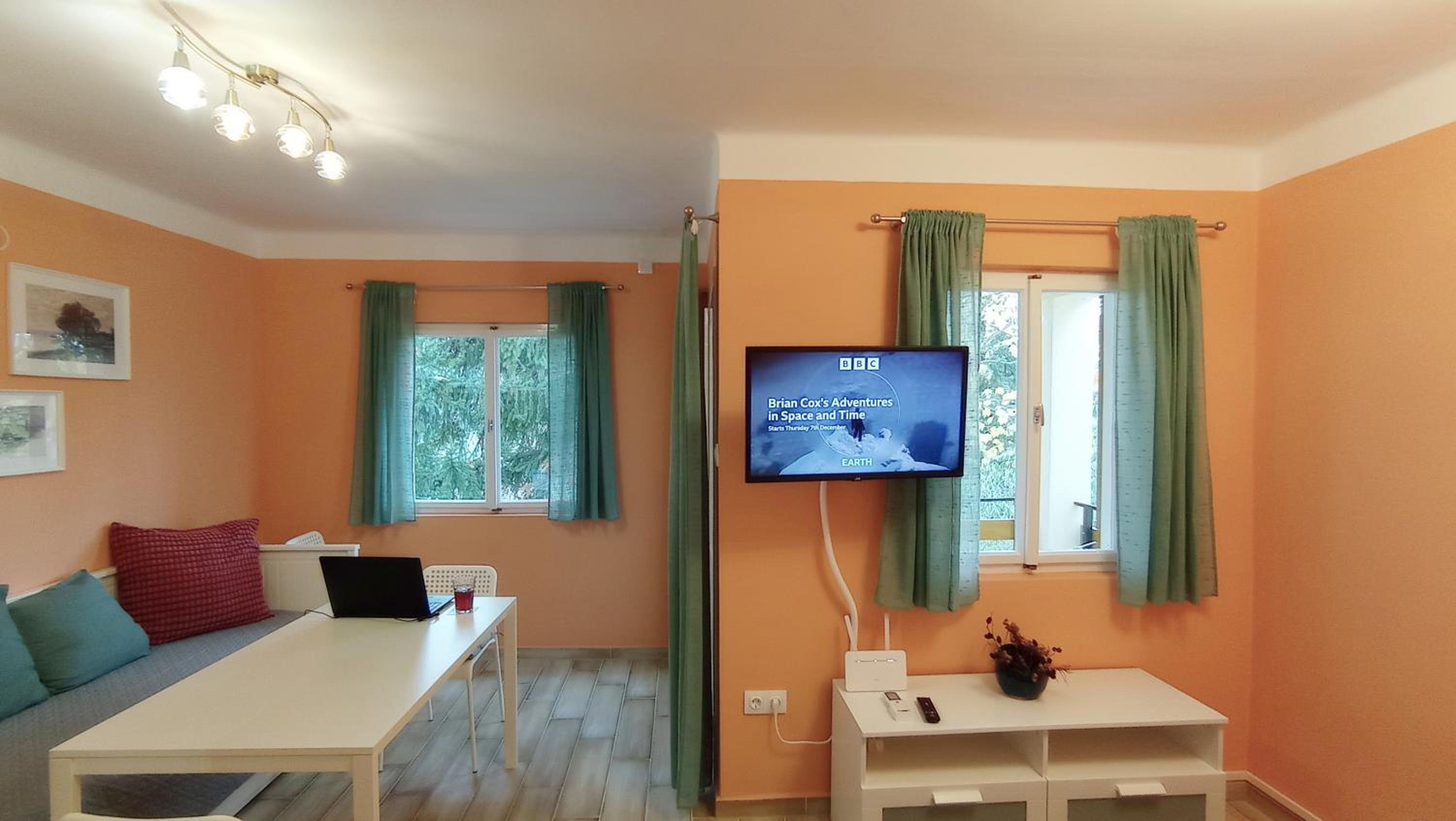 Apartment photo 1