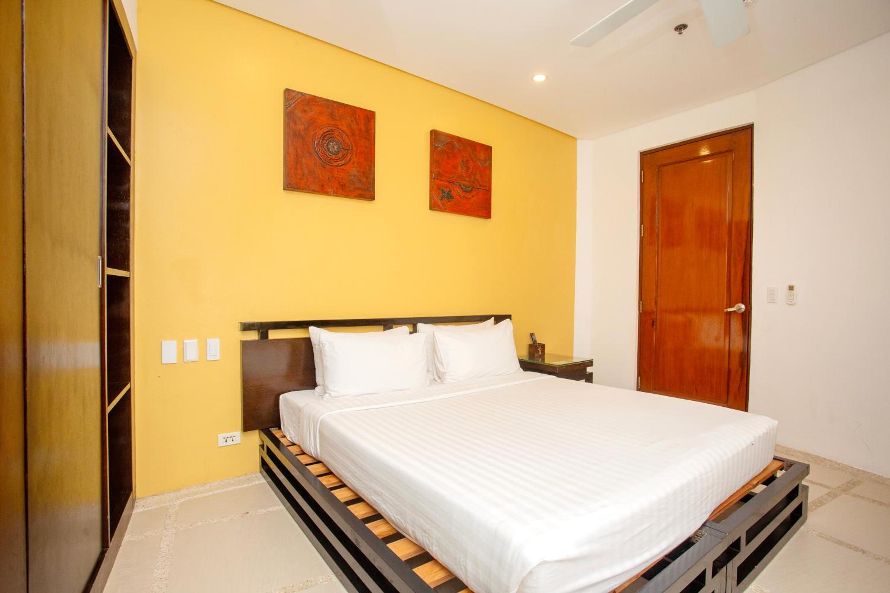 2 Bedroom Oceanview Executive with Jacuzzi - Photo 7
