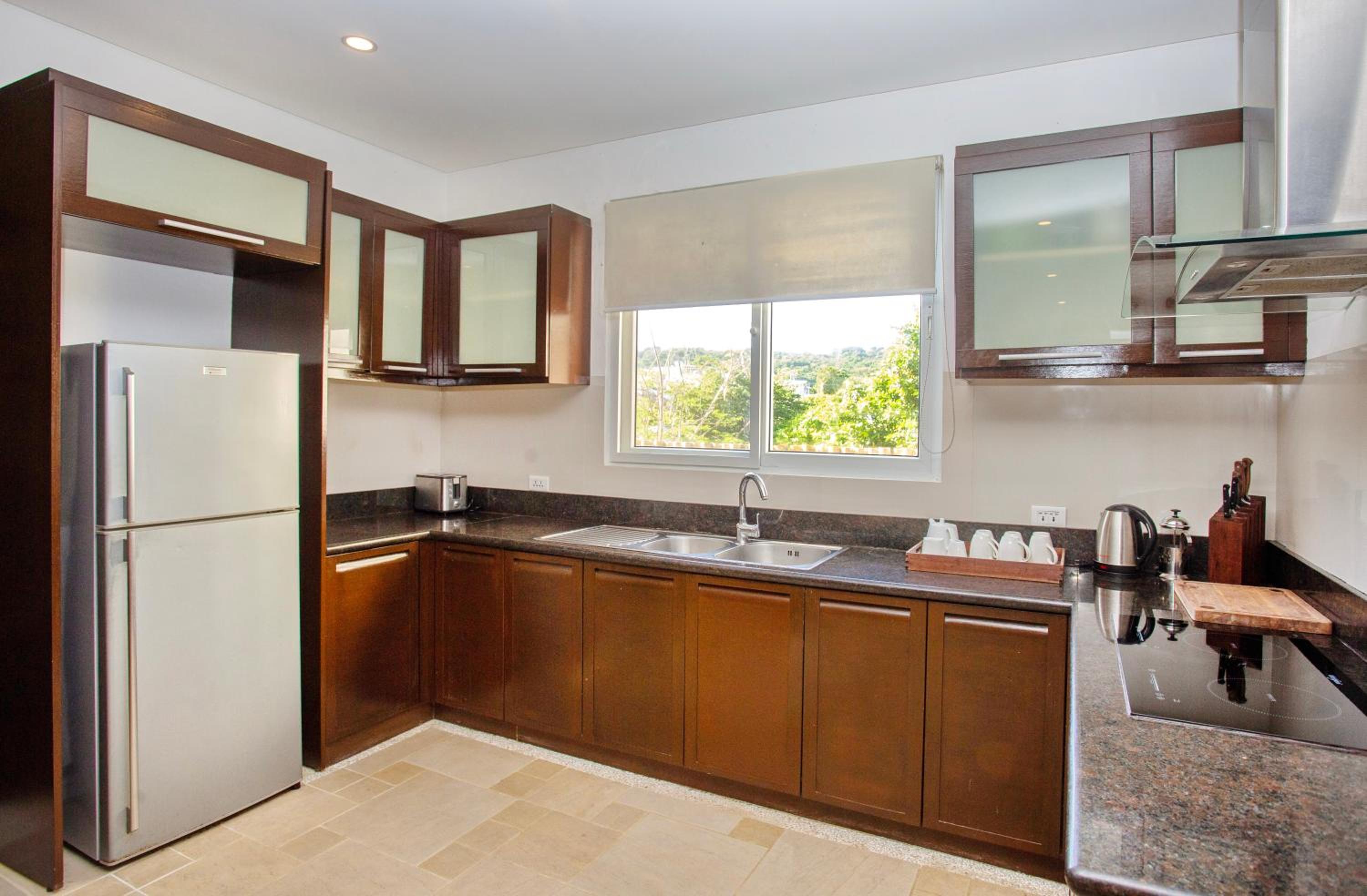 2 Bedroom Oceanview Executive with Jacuzzi - Photo 14