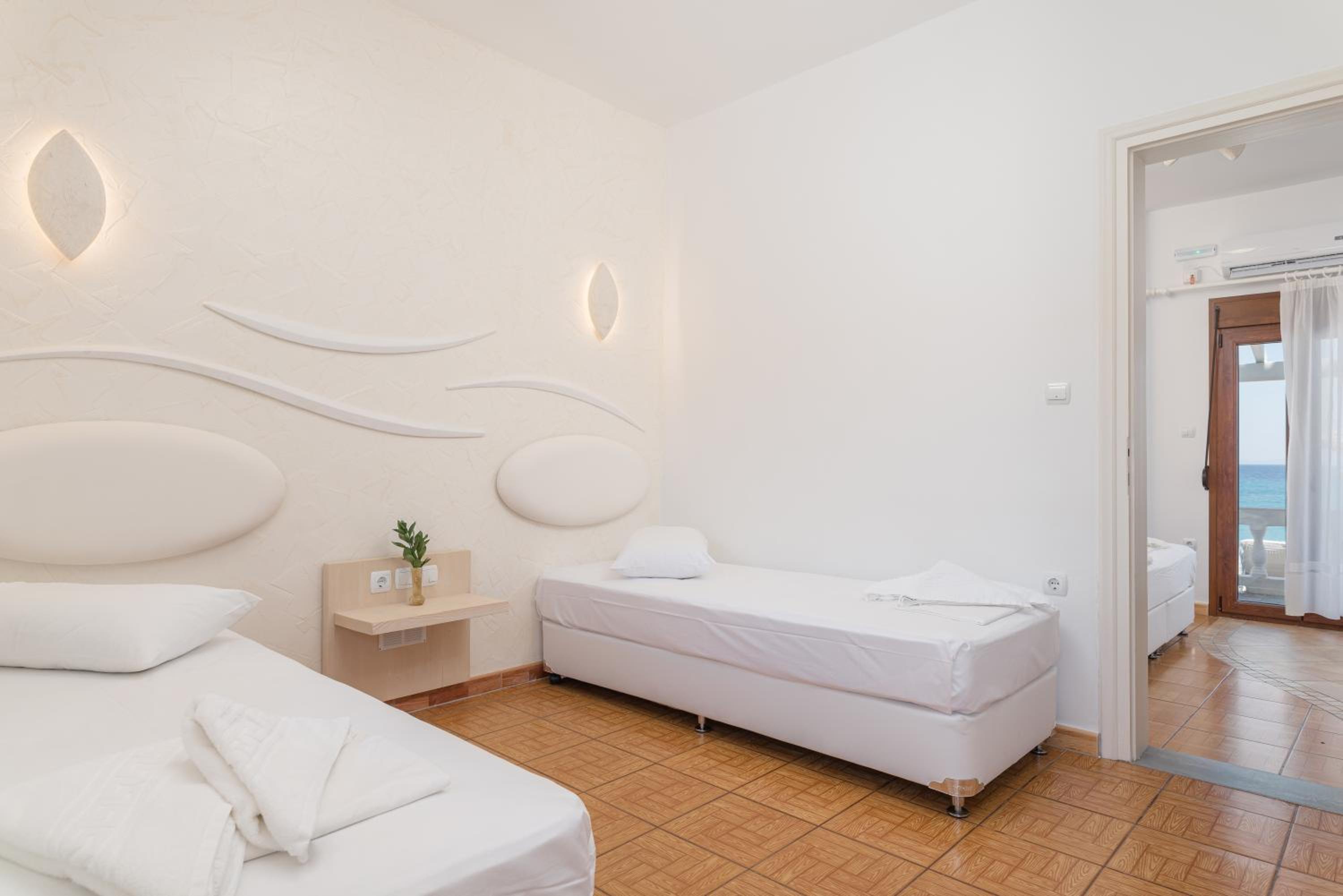 Quadruple Room with Sea View photo 1