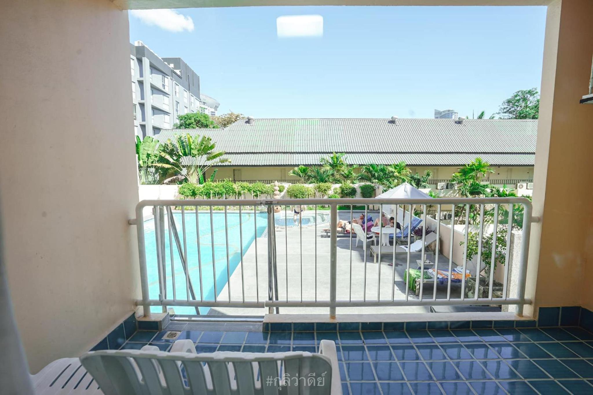 Deluxe Room Pool Access - Photo 3