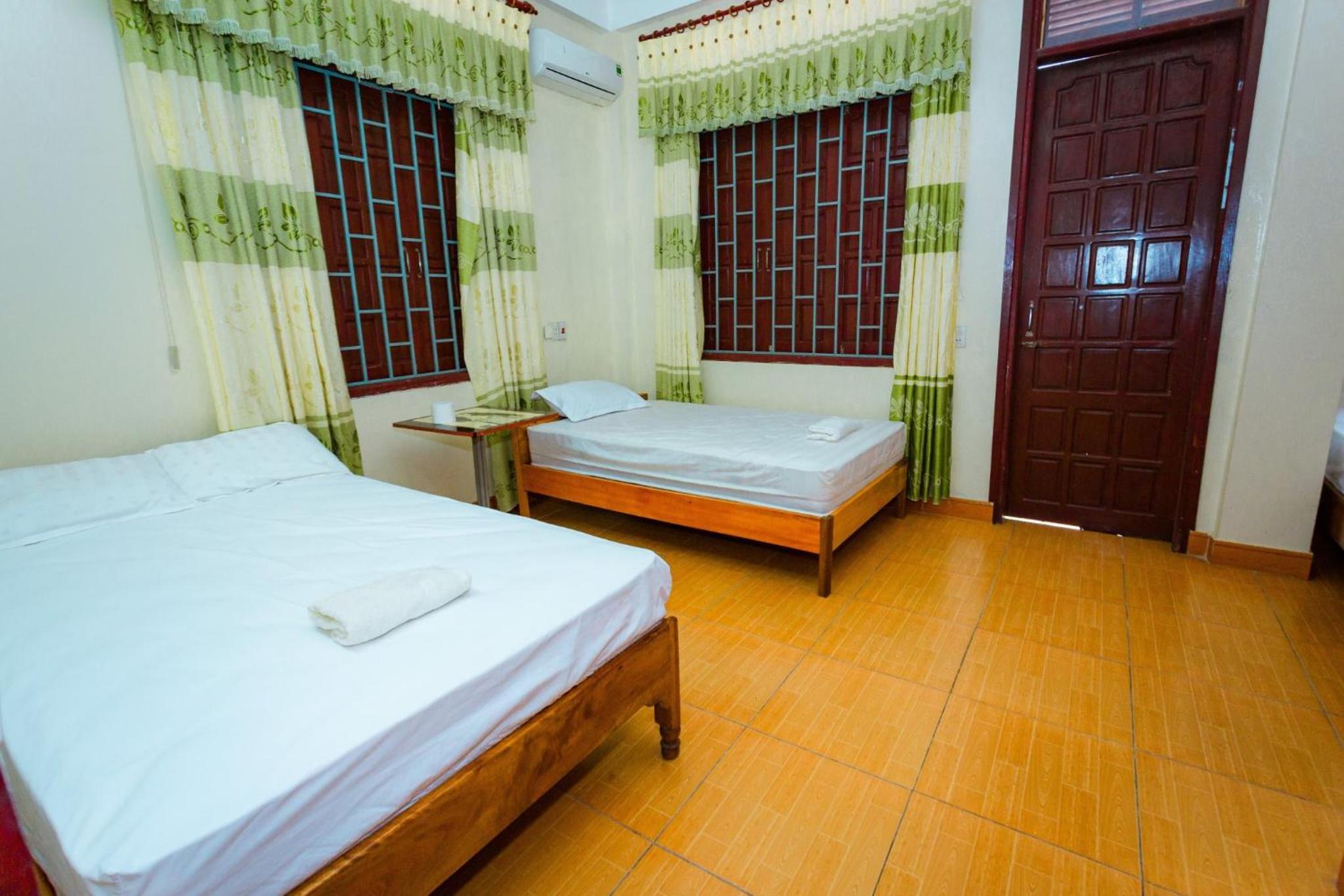 Bed in 4-Bed Dormitory Room photo 1