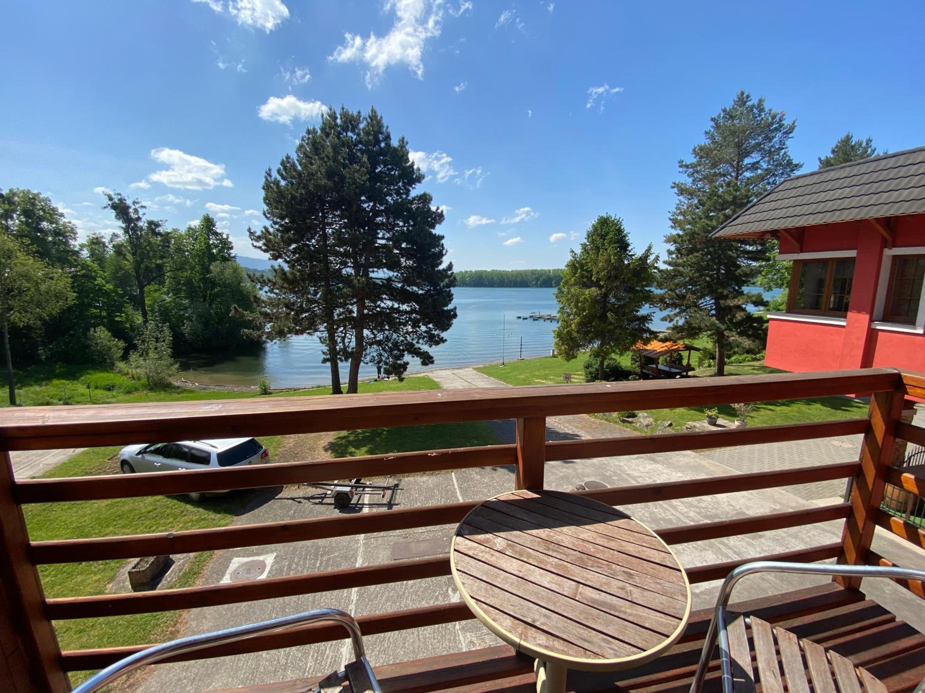Apartment with Lake View photo 2