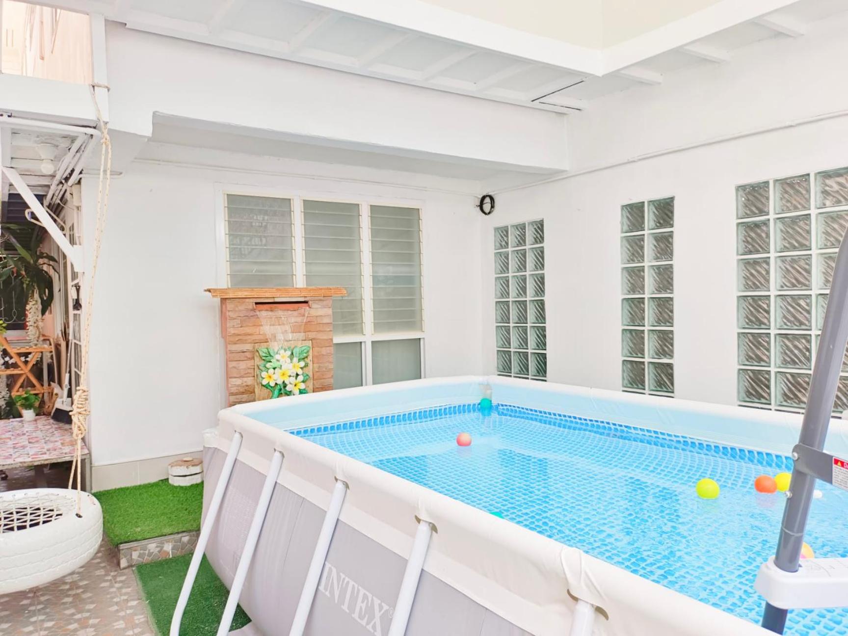 Villa photo 2
