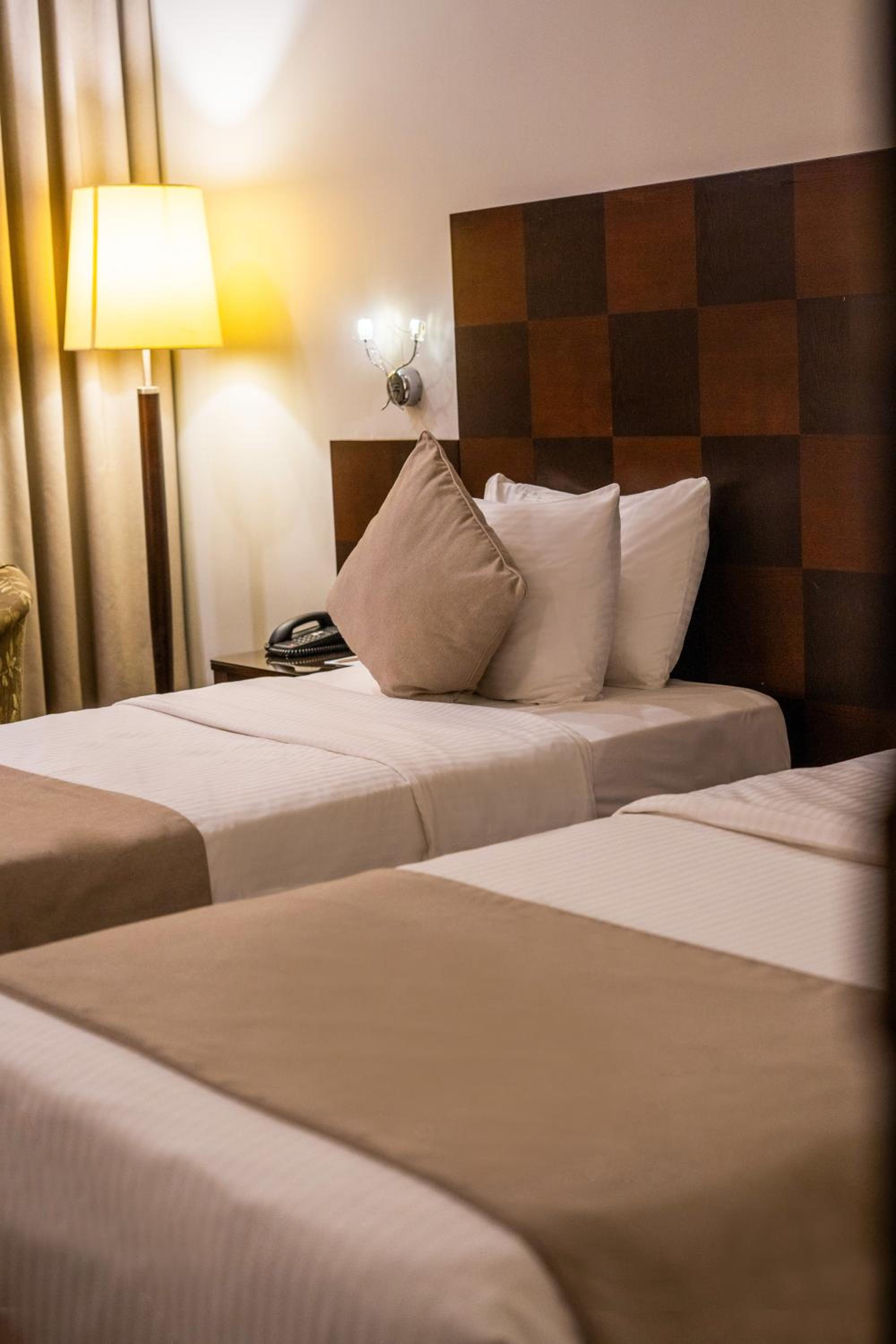 Executive Twin Suite photo 2