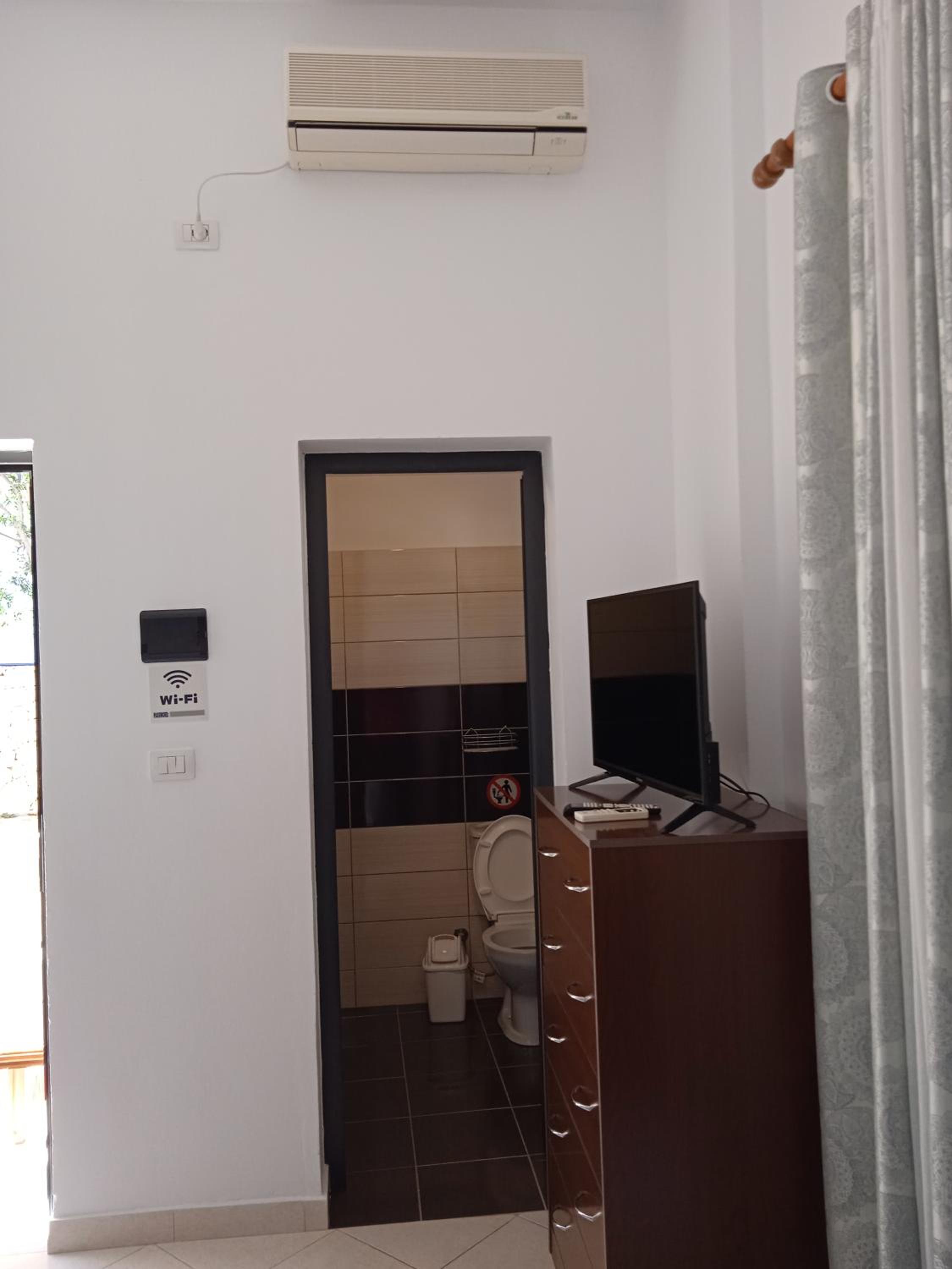 Budget Double Room photo 1