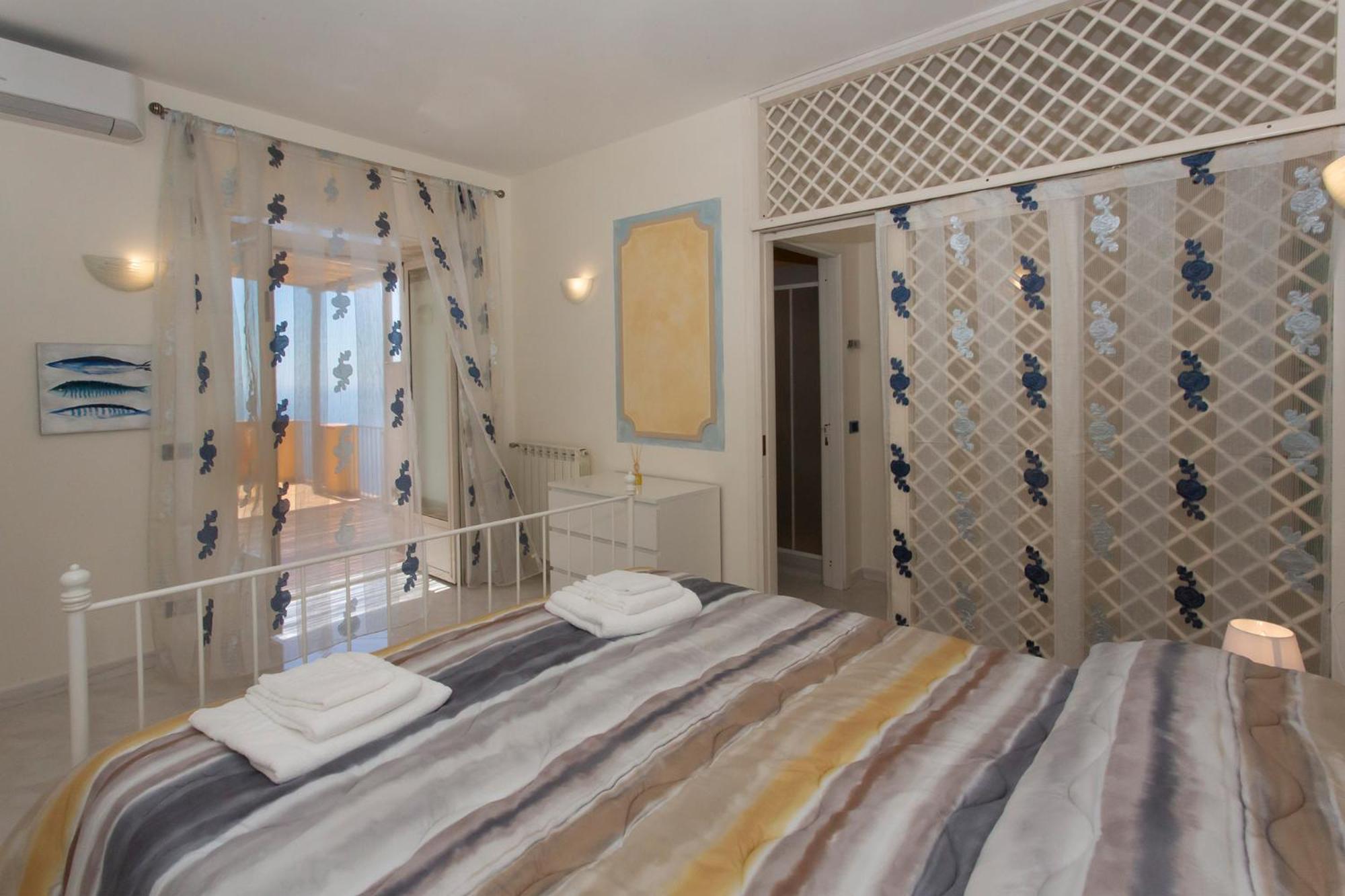 Apartment with Sea View - Photo 16