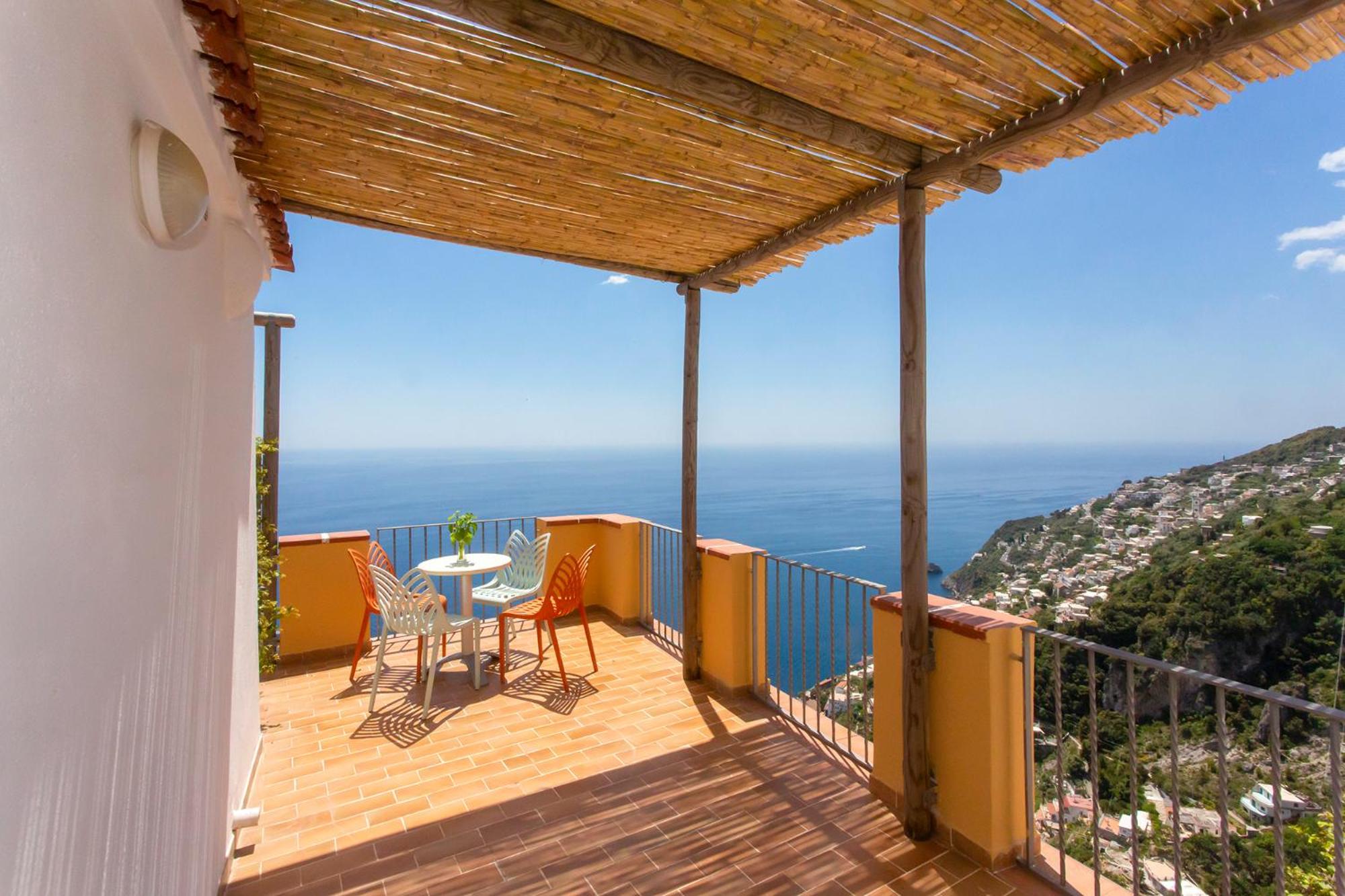 Apartment with Sea View - Photo 13