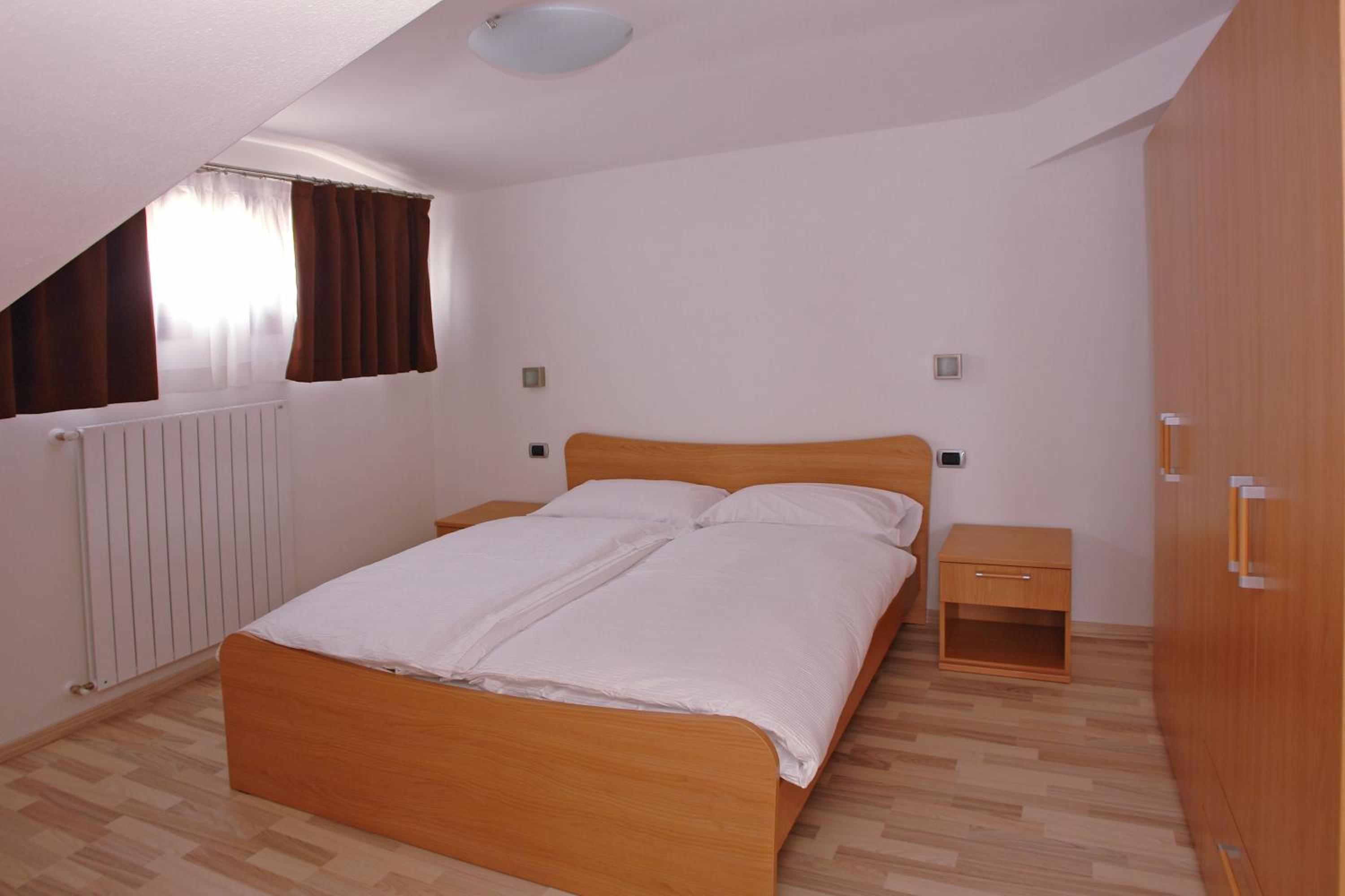 Two-Bedroom Apartment (8 Adults) photo 2