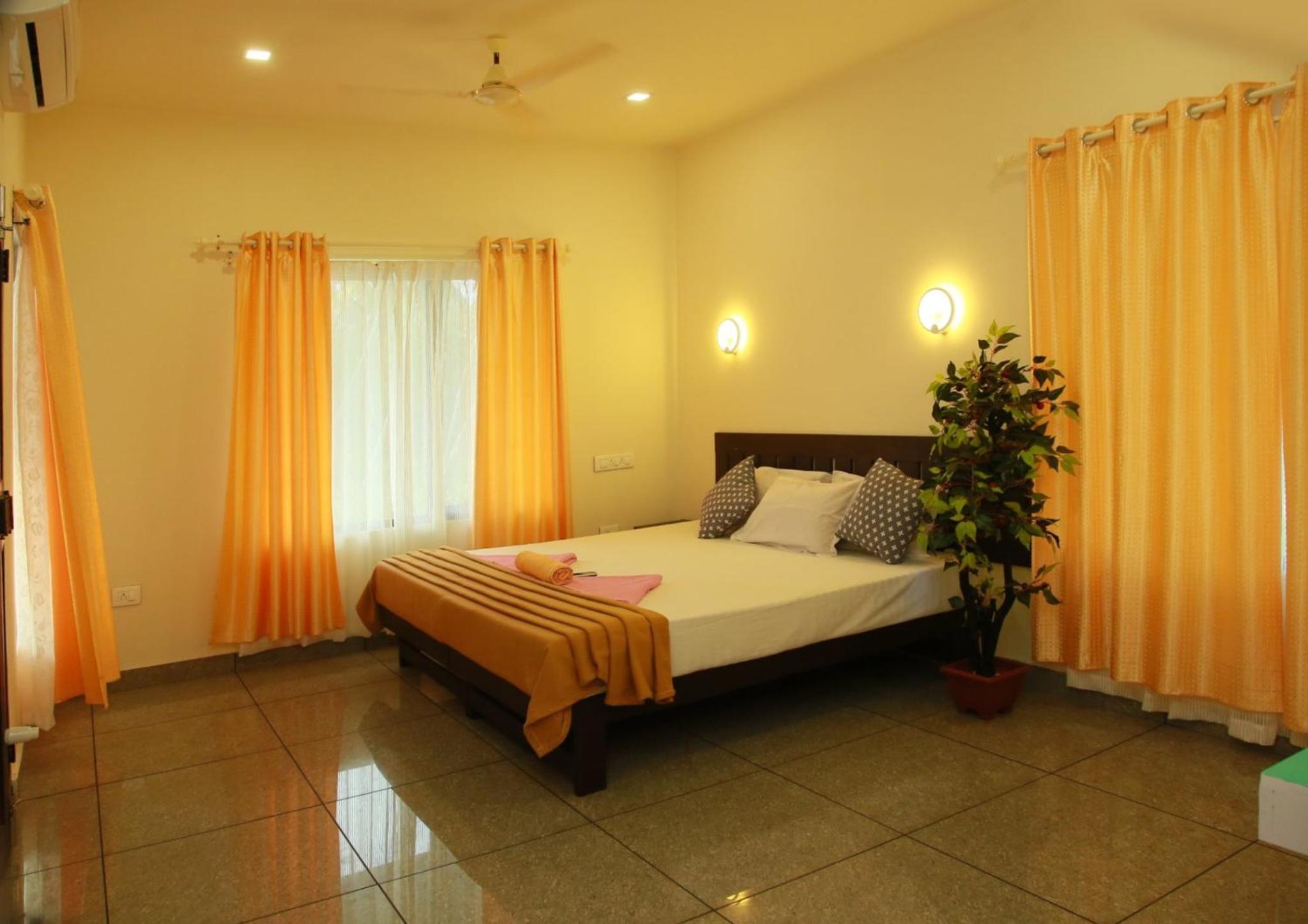 Deluxe Double Room with Balcony photo 1