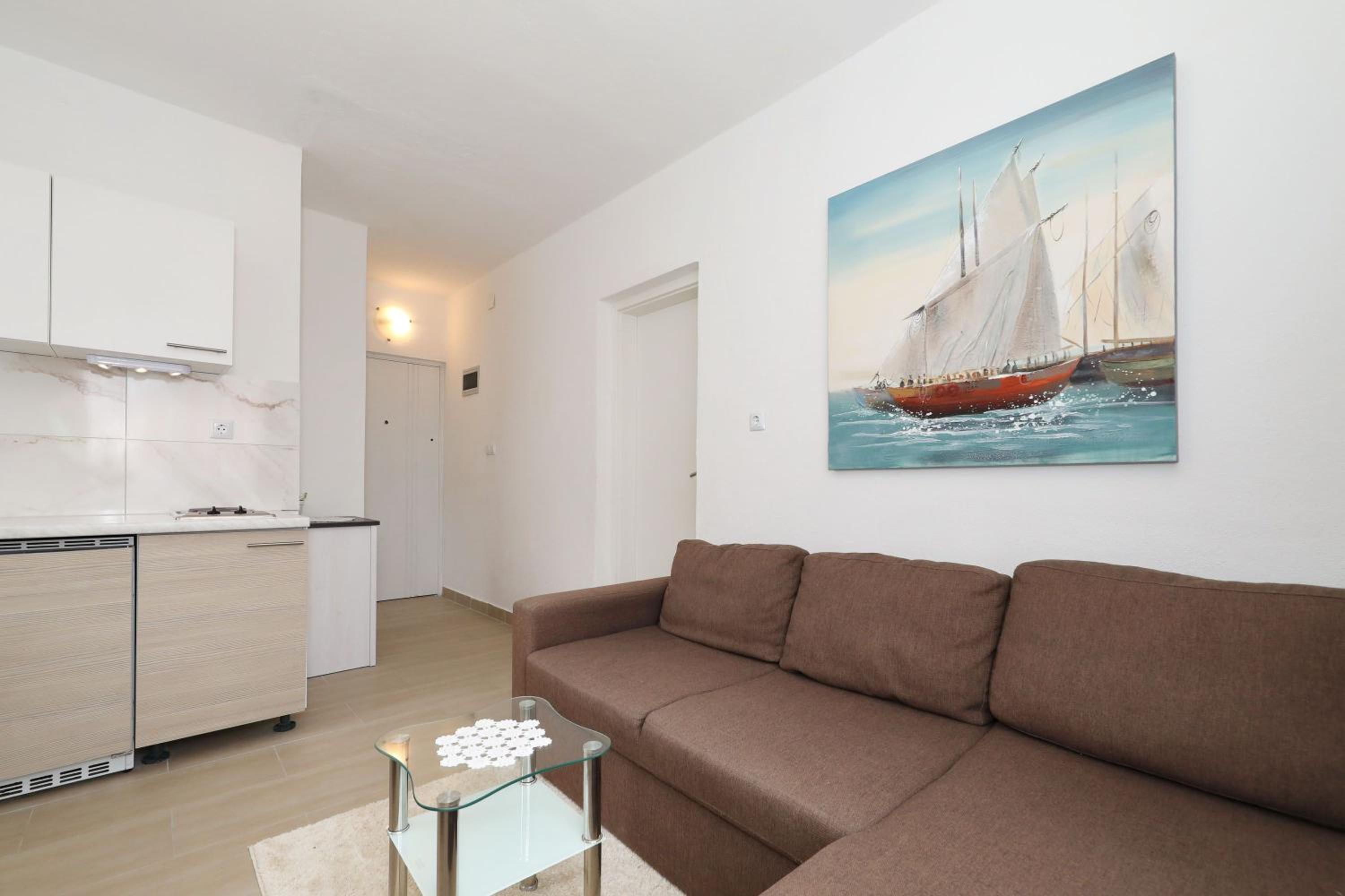 Apartment with Mountain View photo 1