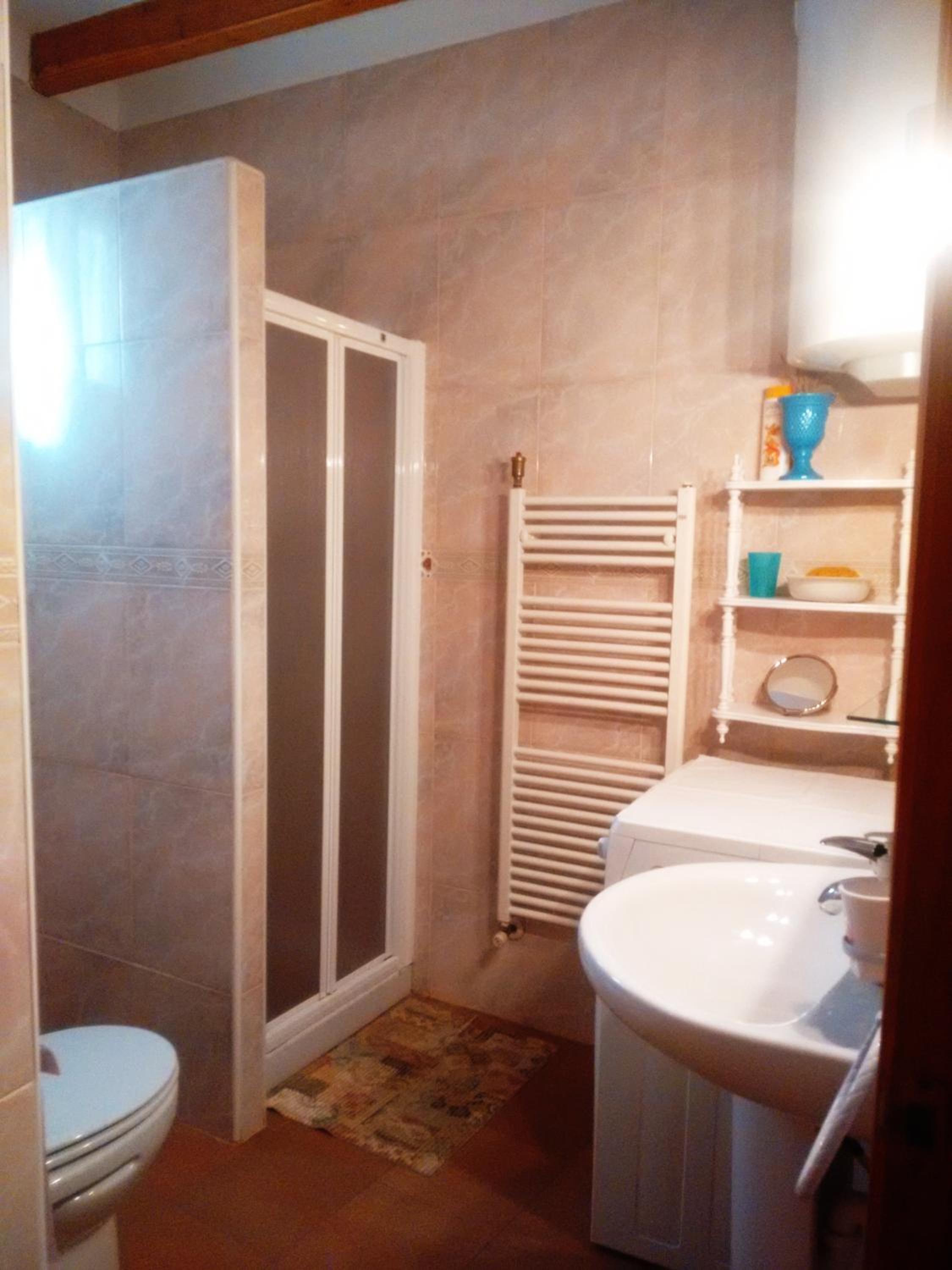 Three-Bedroom House - Photo 14