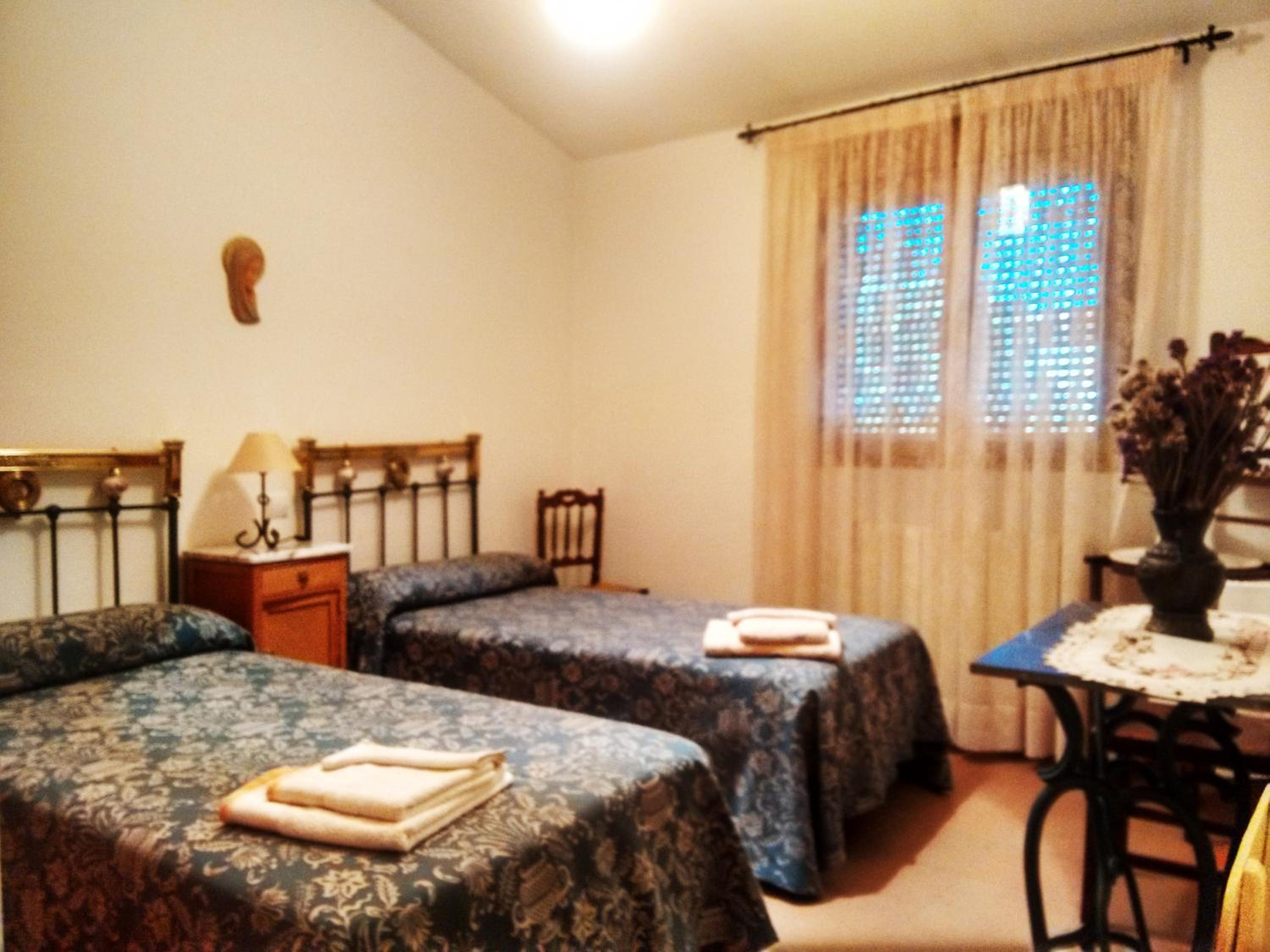 Three-Bedroom House - Photo 8