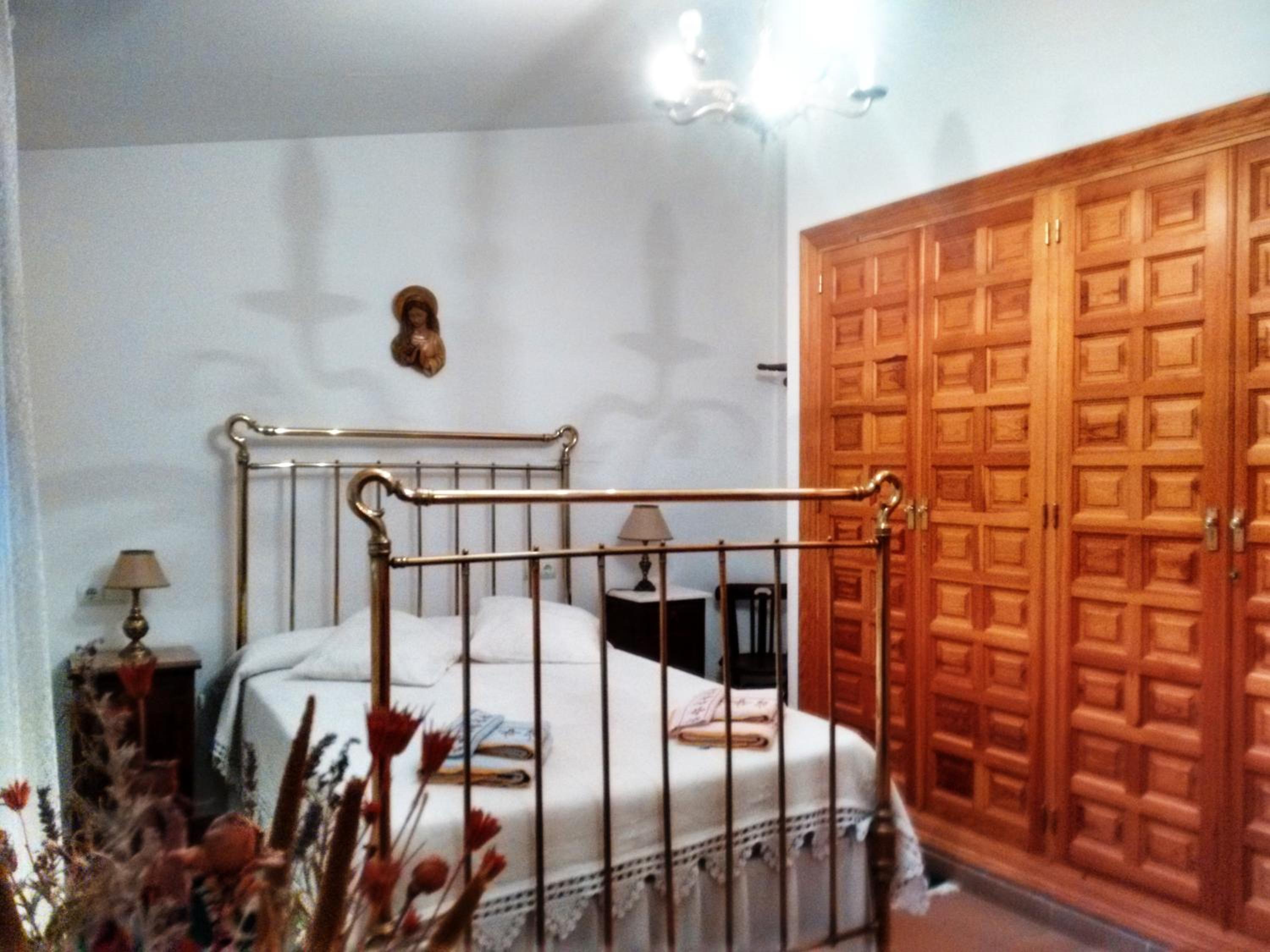 Three-Bedroom House - Photo 7