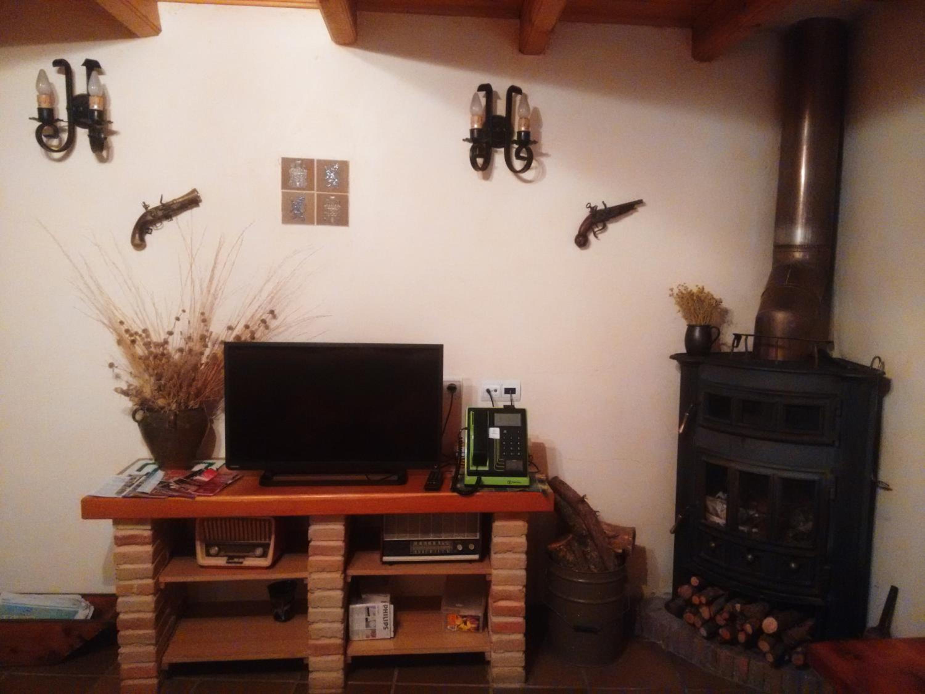 Three-Bedroom House - Photo 6