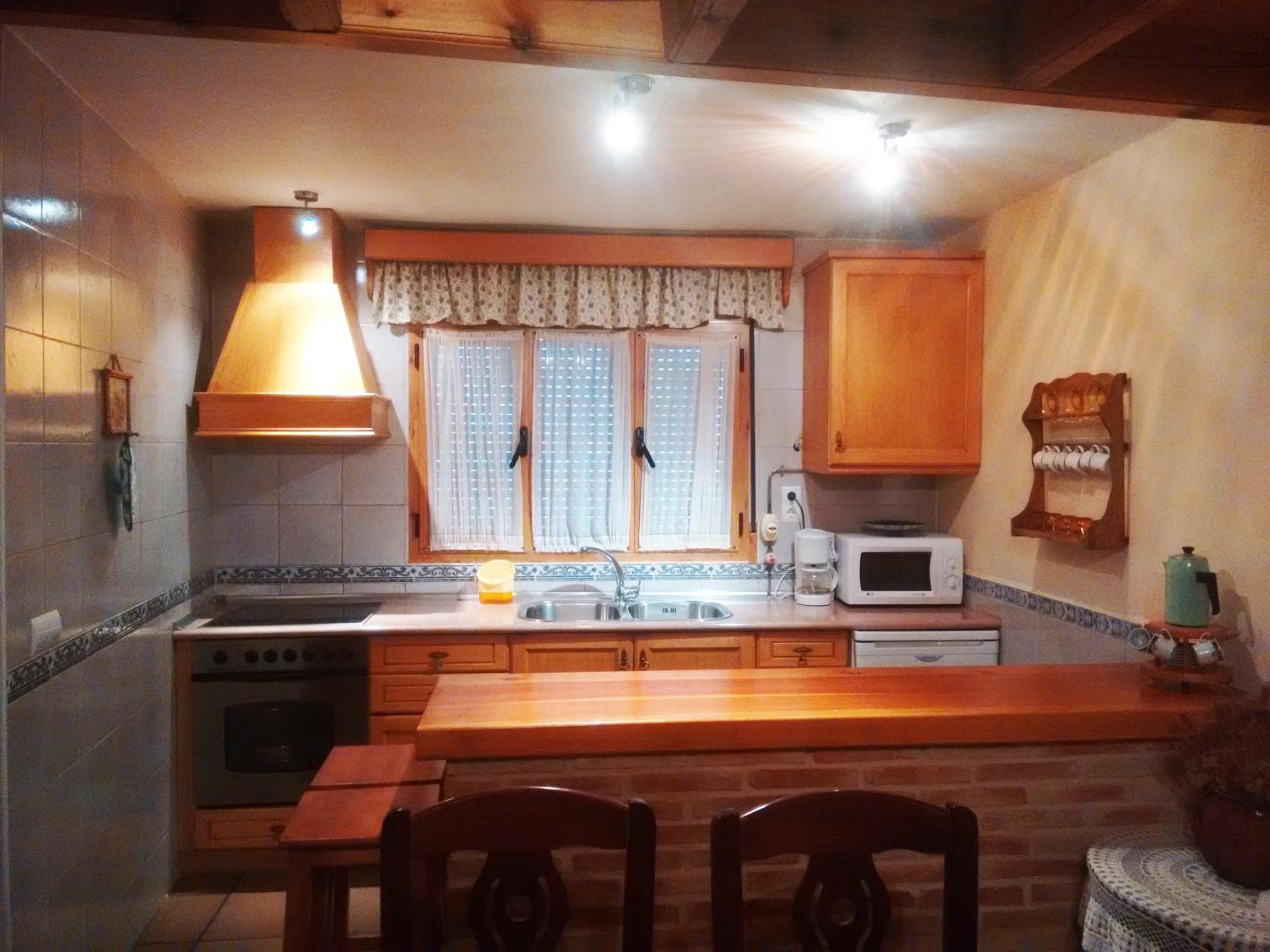 Three-Bedroom House - Photo 5