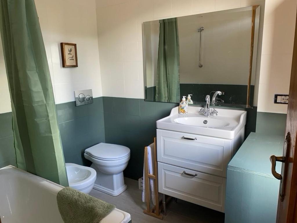 Two-Bedroom Apartment with Mountain View photo 3