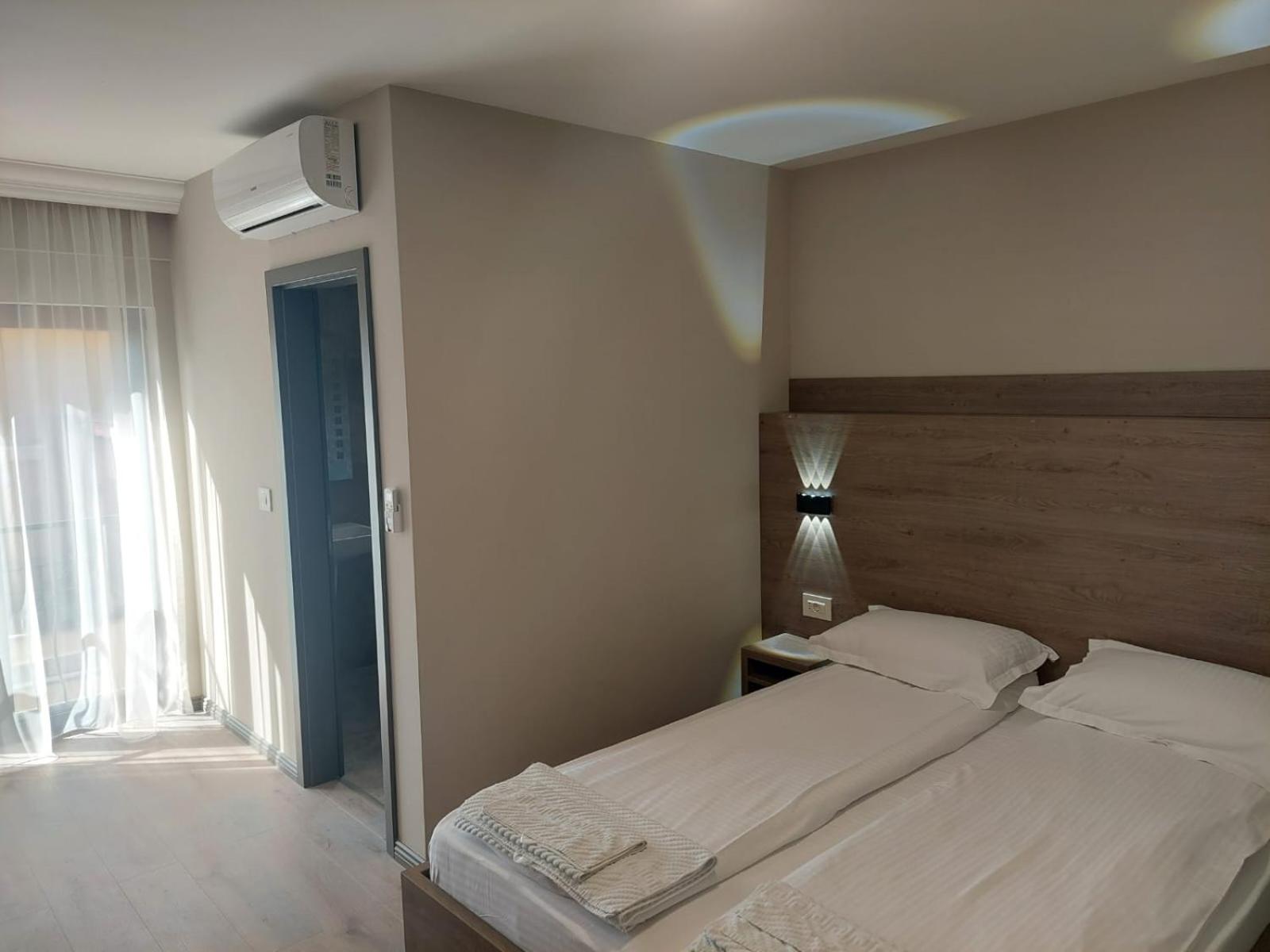 Deluxe Double Room - Photo 1