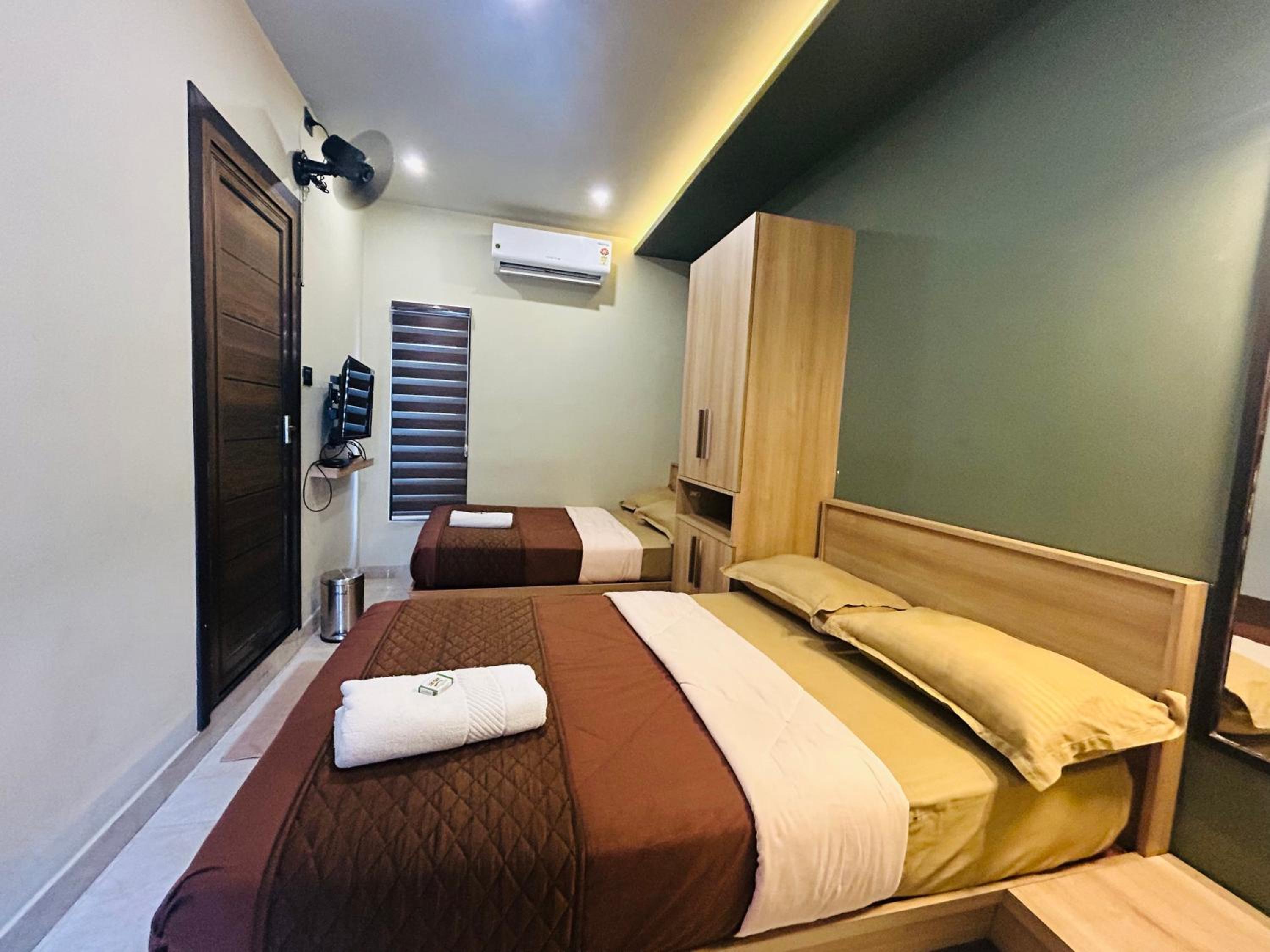 Deluxe Twin Room photo 2