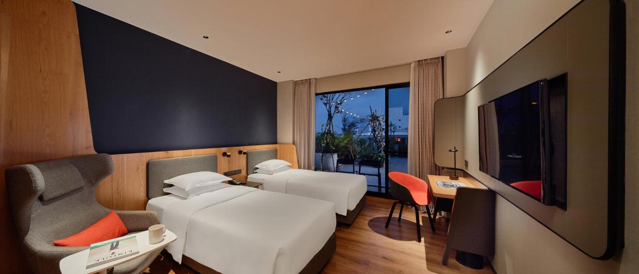 Standard Twin Room with Garden View