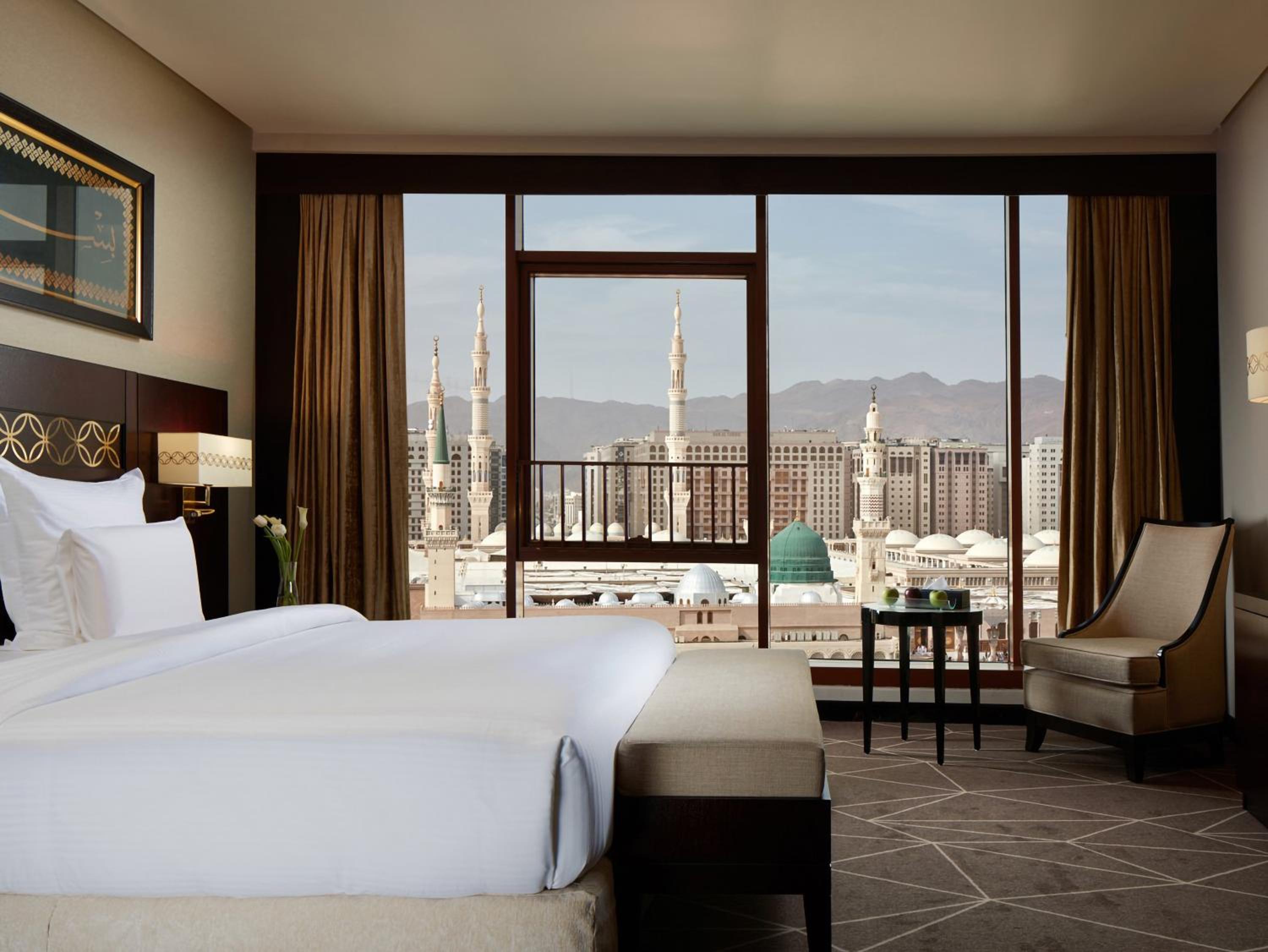 Deluxe King Room With Panoramic View photo 3