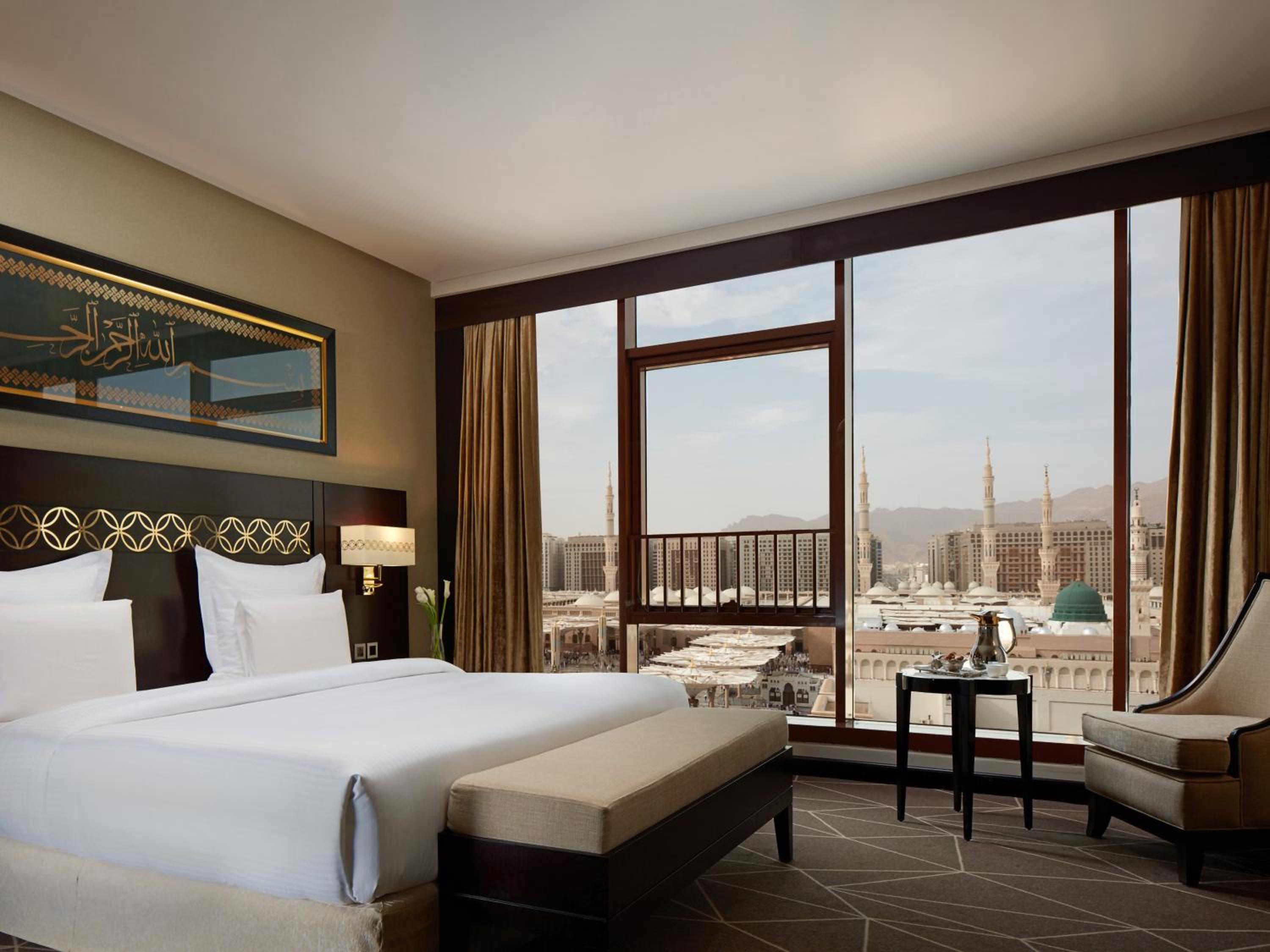 Deluxe King Room With Panoramic View photo 2