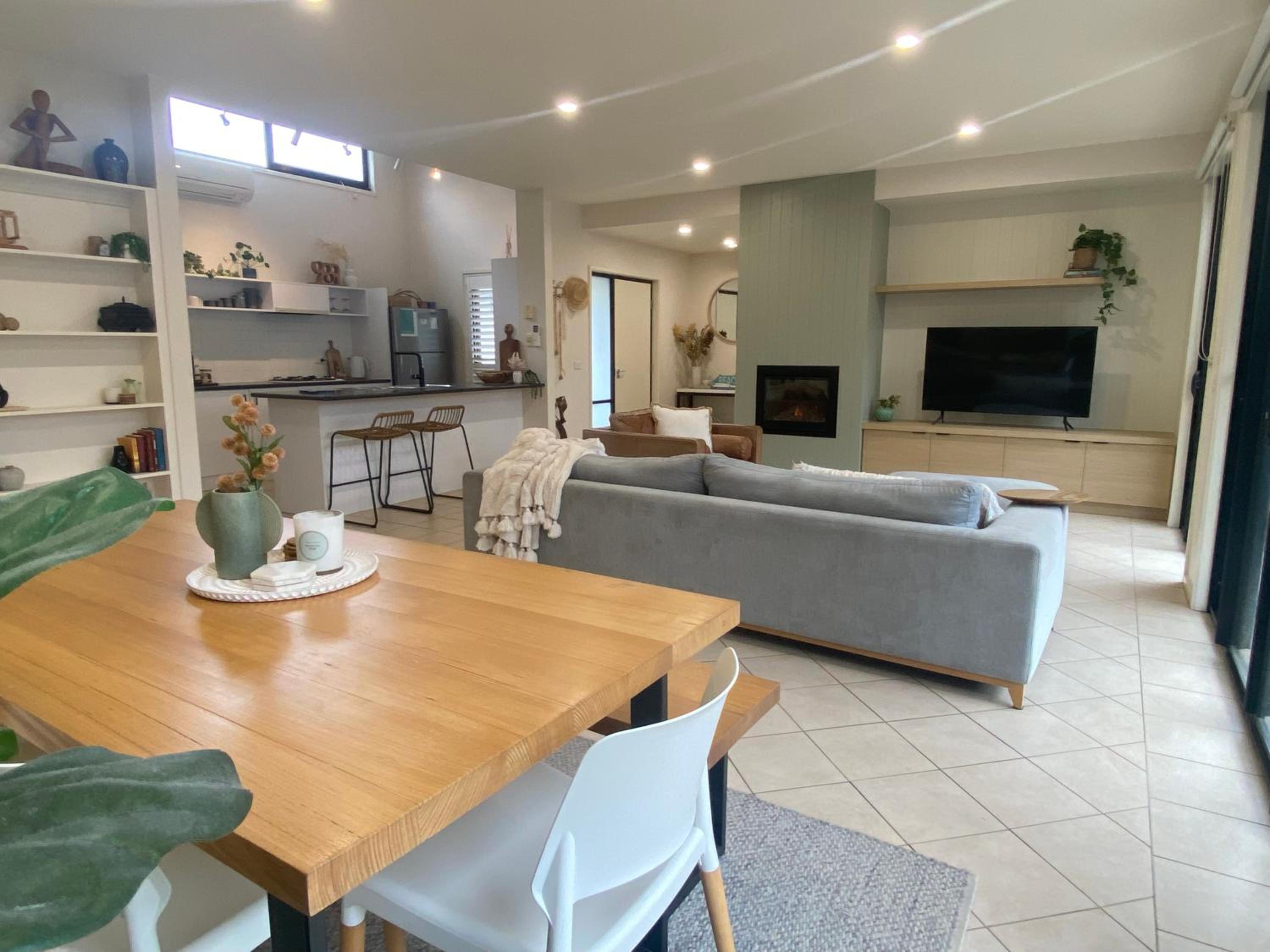 Three-Bedroom Villa photo 2