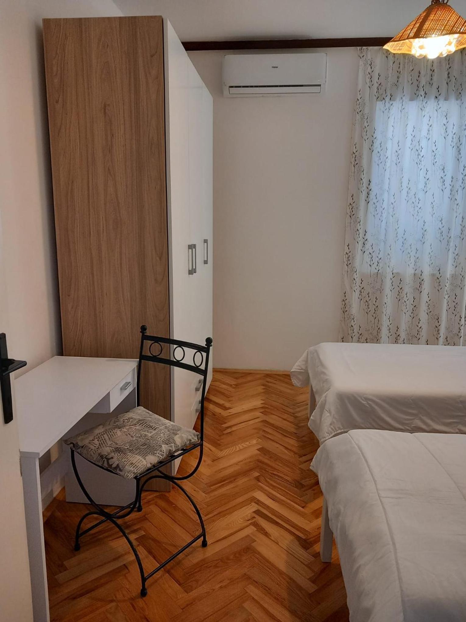 Three-Bedroom Apartment - Photo 8