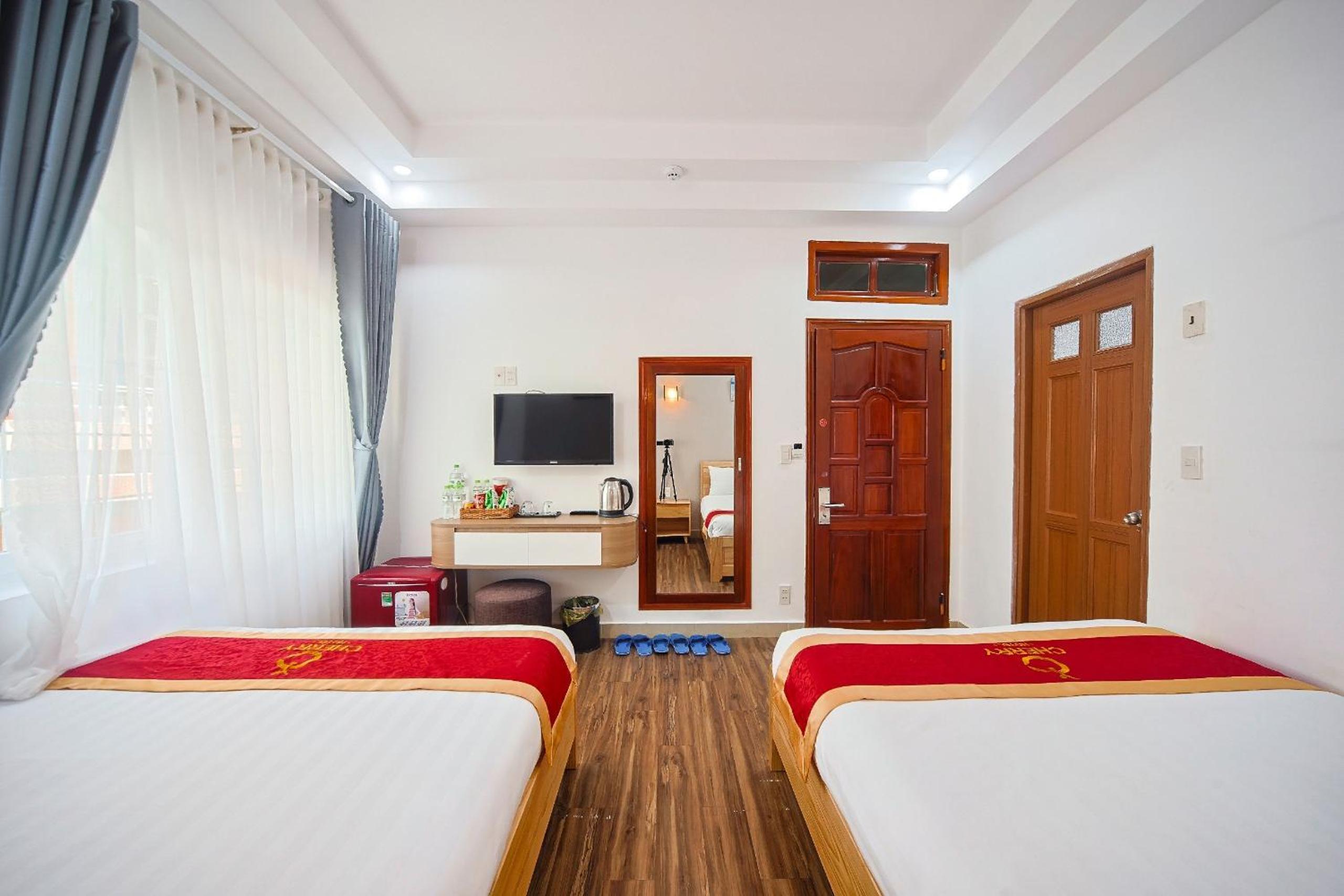 Deluxe Family Room - Photo 3