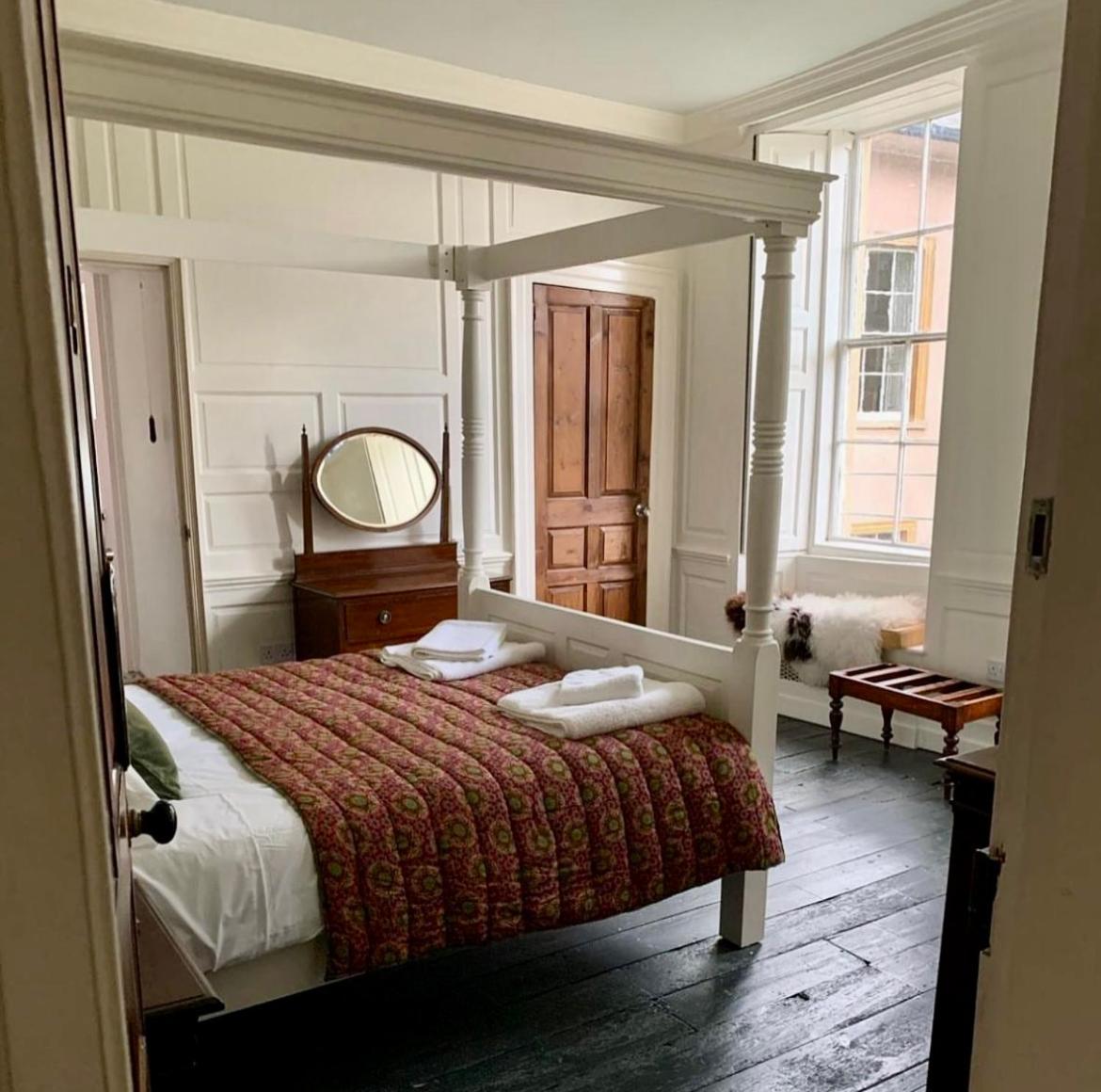 Deluxe King Room photo 3