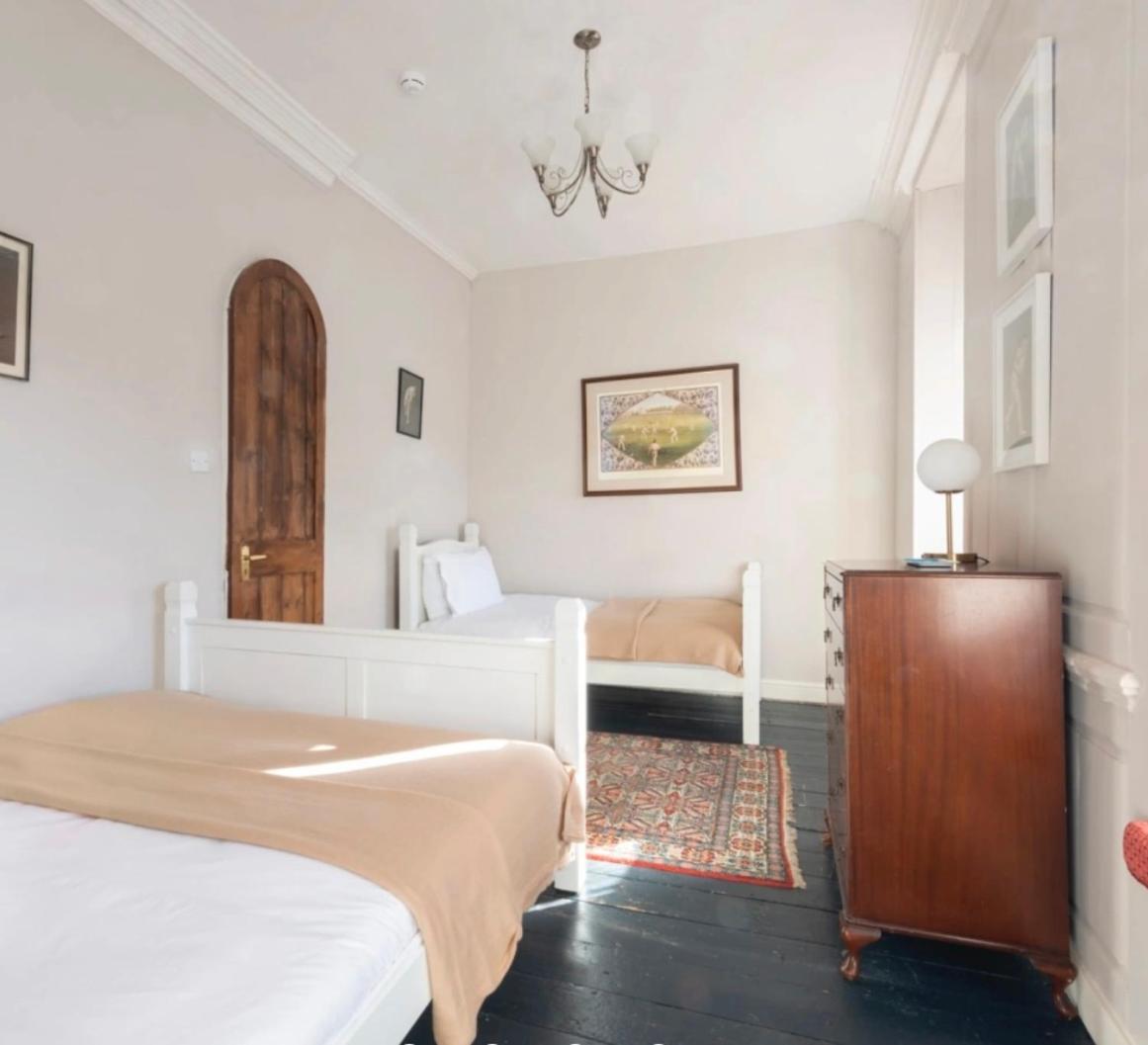 Deluxe Family Suite - Photo 1