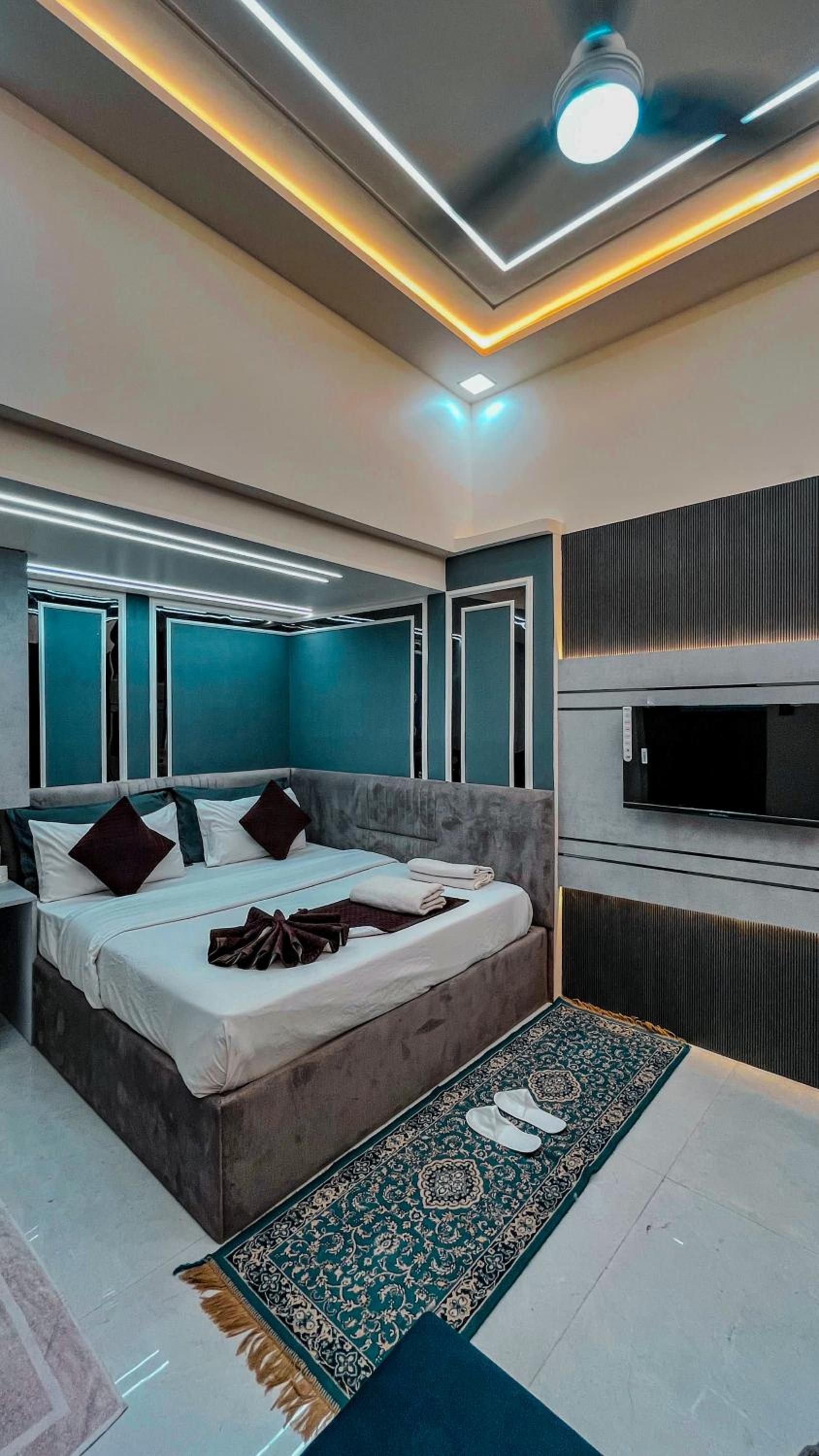 Cozy Double Room (First Floor) - Photo 20