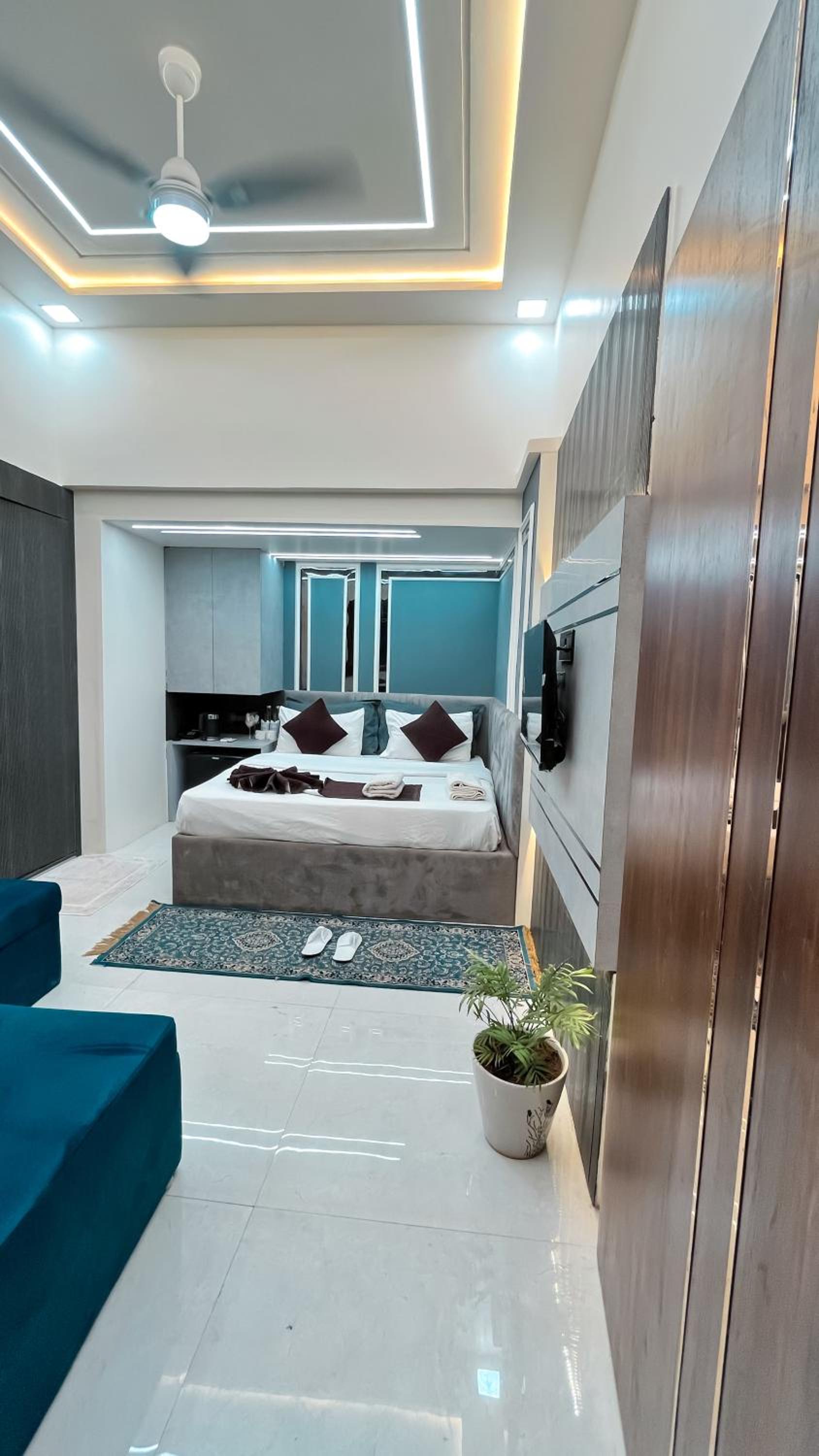Cozy Double Room (First Floor) - Photo 19