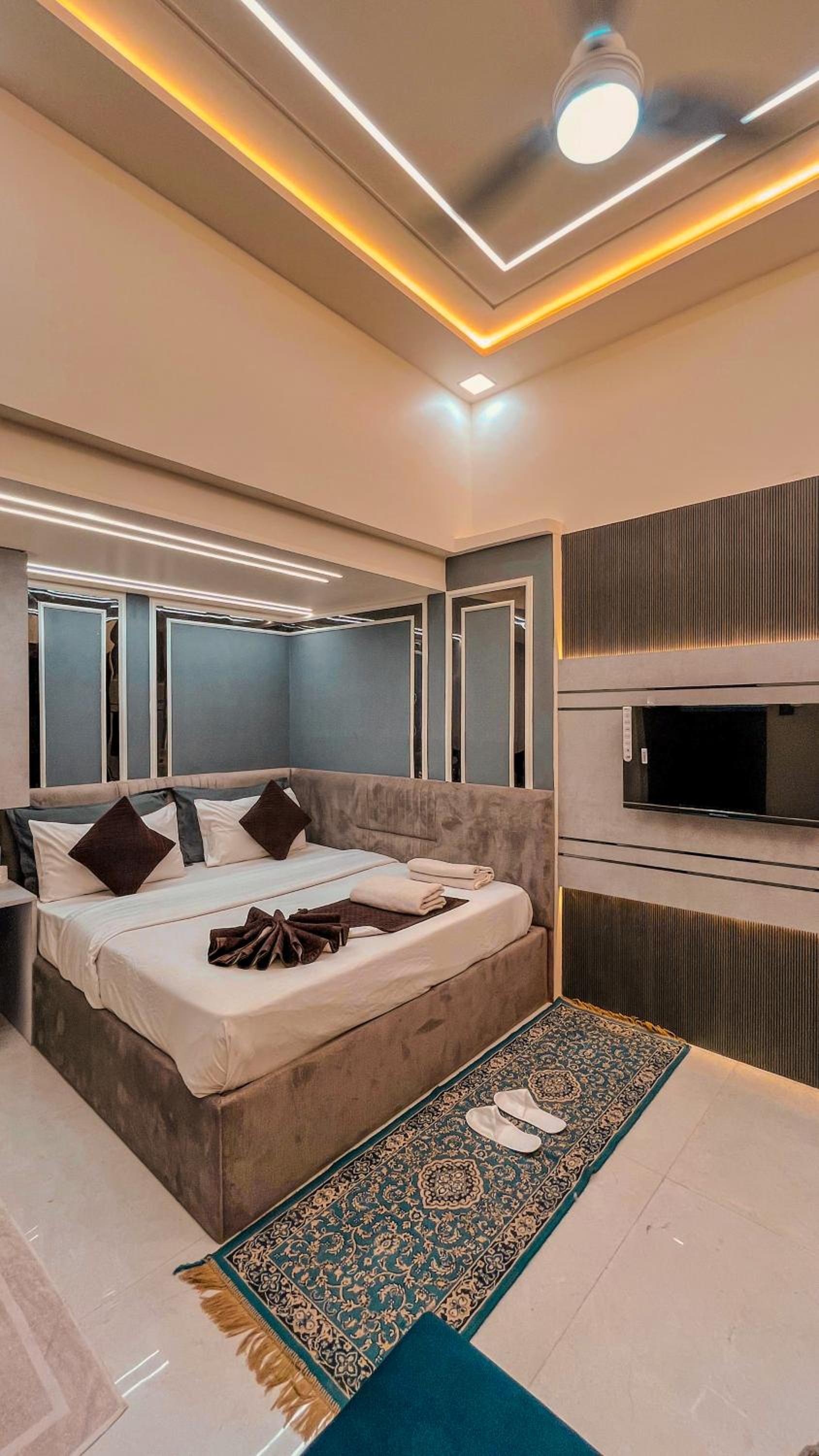 Cozy Double Room (First Floor) - Photo 18