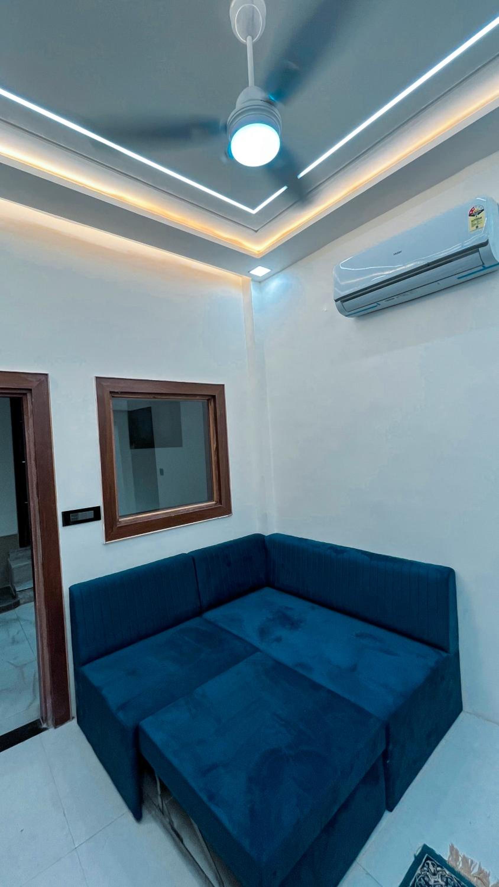 Cozy Double Room (First Floor) - Photo 17