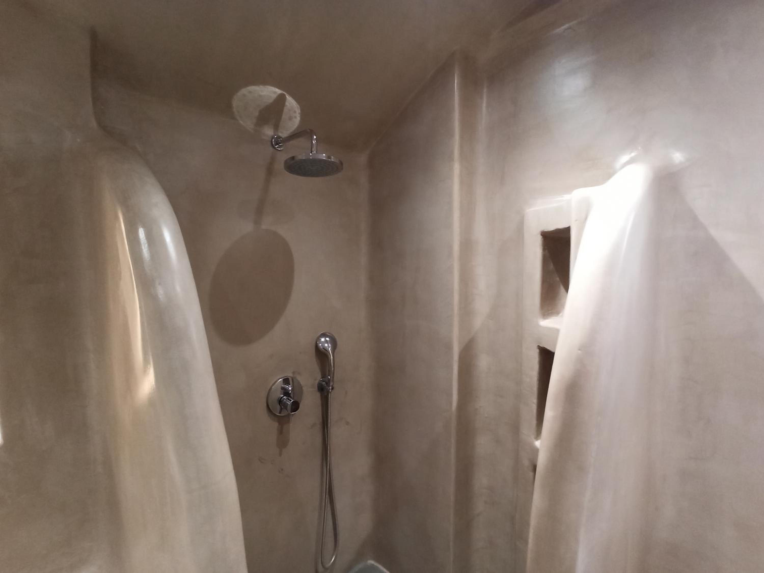 Suite with Private Pool - Photo 42
