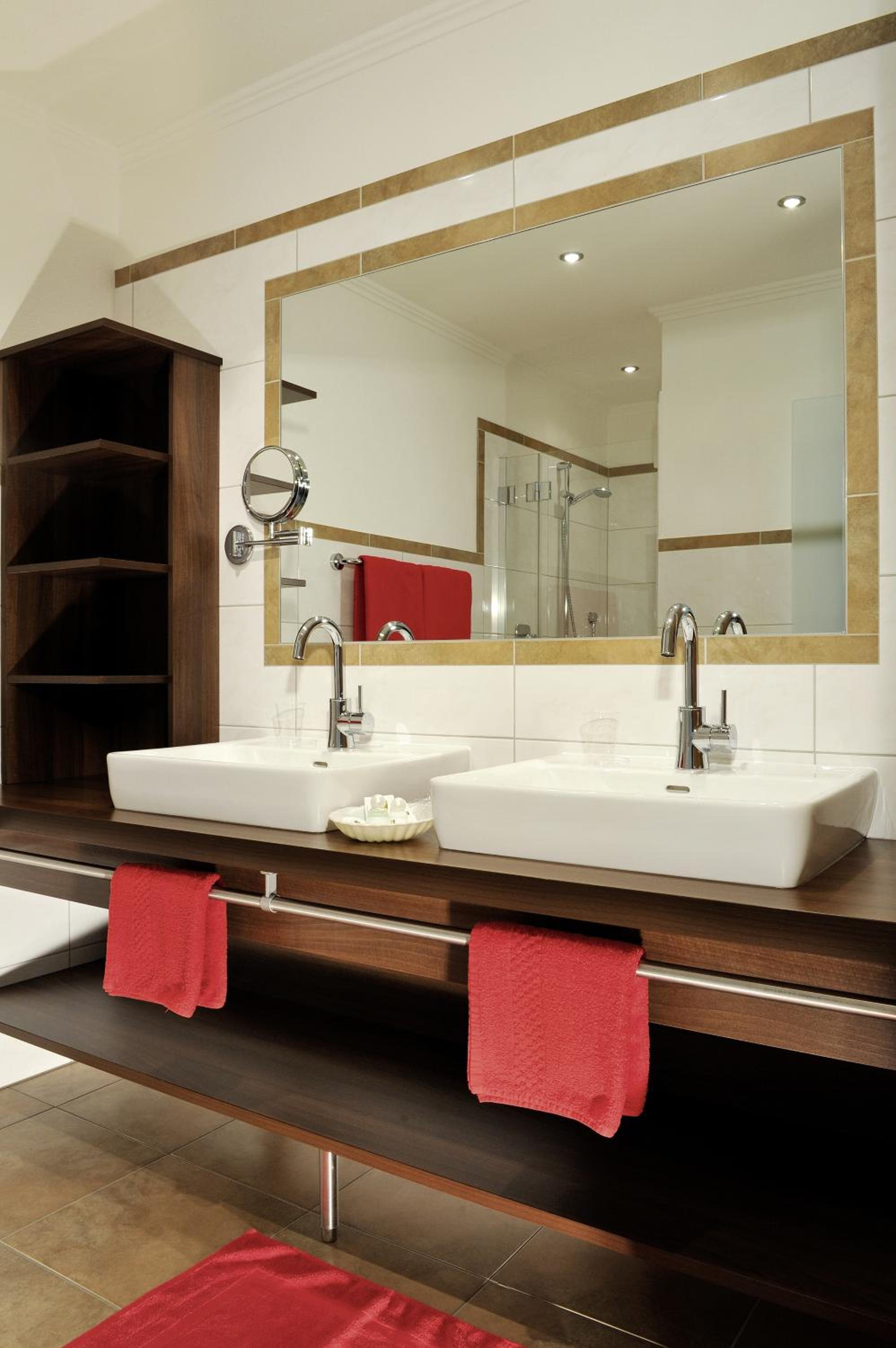 Double Room with Balcony - Photo 5