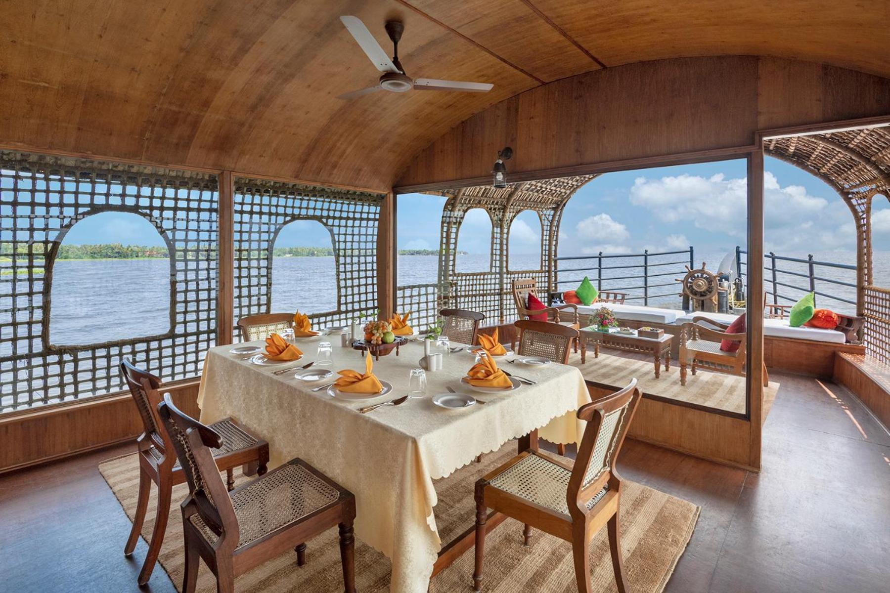 One-Bedroom Houseboat All Meals, with Evening tea, coffee, and snacks, with Fishing and indoor games:Check in at 12 noon and check out 9 30 am - Photo 7